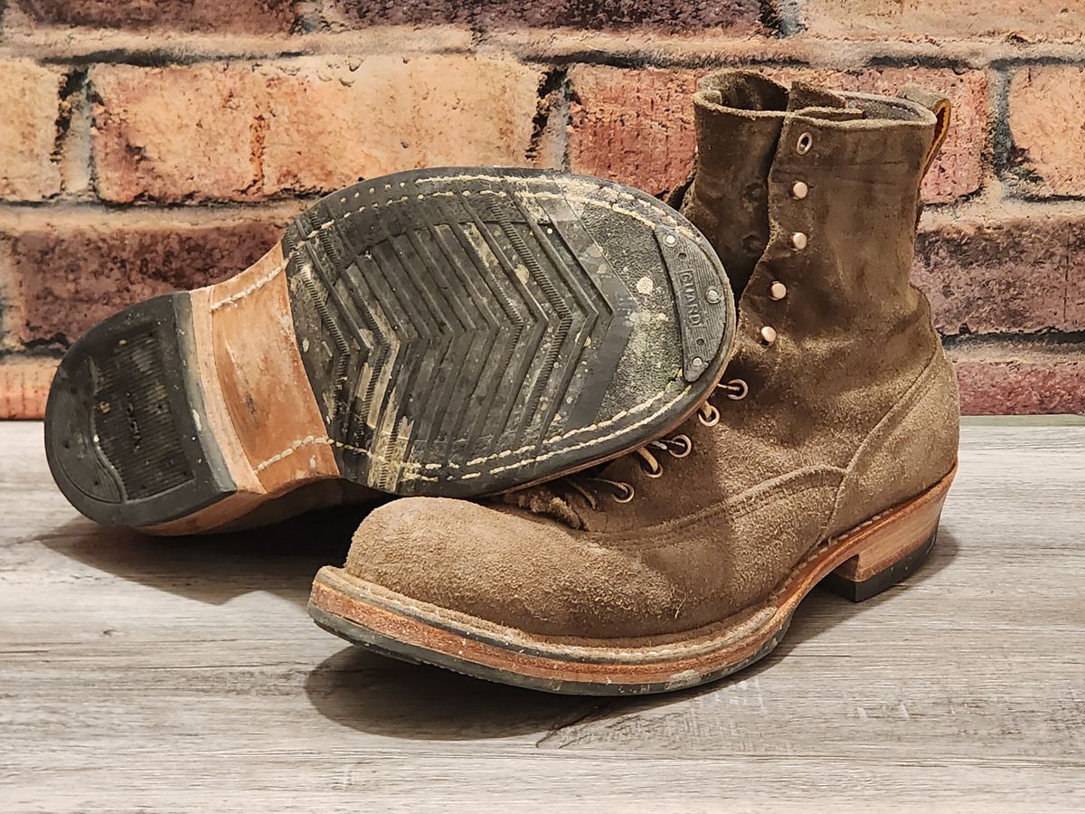 Photo by Randomlurker541 on April 6, 2026 of the White's 355 Cutter in Army Green Desert Oasis.