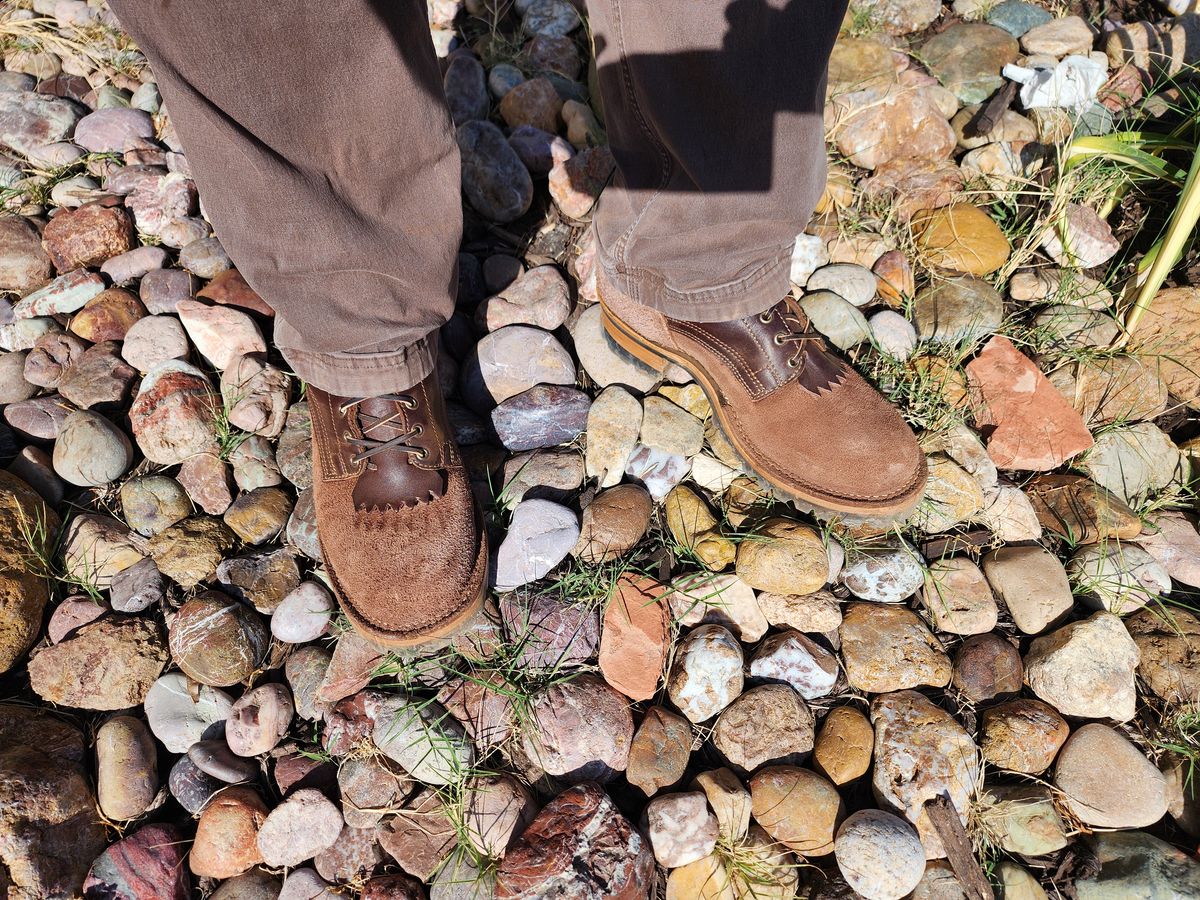 Photo by Randomlurker541 on October 1, 2024 of the Drew's Boots 8-Inch Logger in Brown Combo.