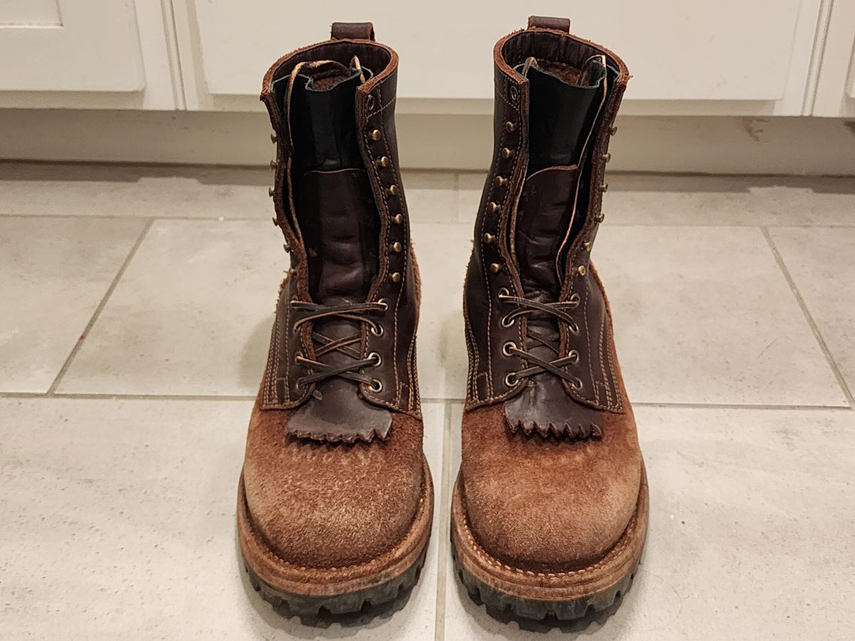 Photo by Randomlurker541 on December 2, 2024 of the Drew's Boots 8-Inch Logger in Brown Combo.