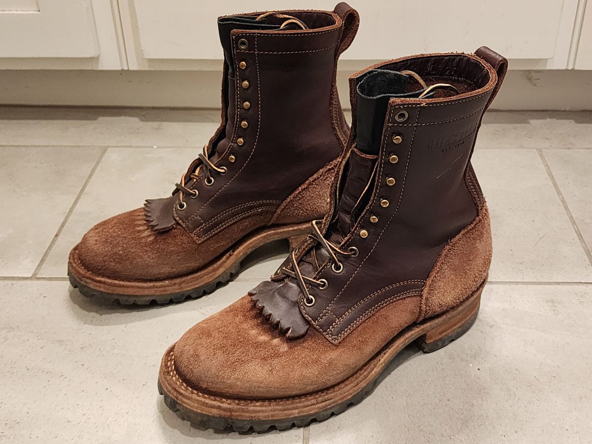 Photo by Randomlurker541 on December 2, 2024 of the Drew's Boots 8-Inch Logger in Brown Combo.