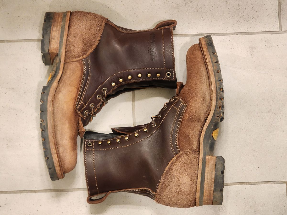 Photo by Randomlurker541 on February 4, 2025 of the Drew's Boots 8-Inch Logger in Brown Combo.