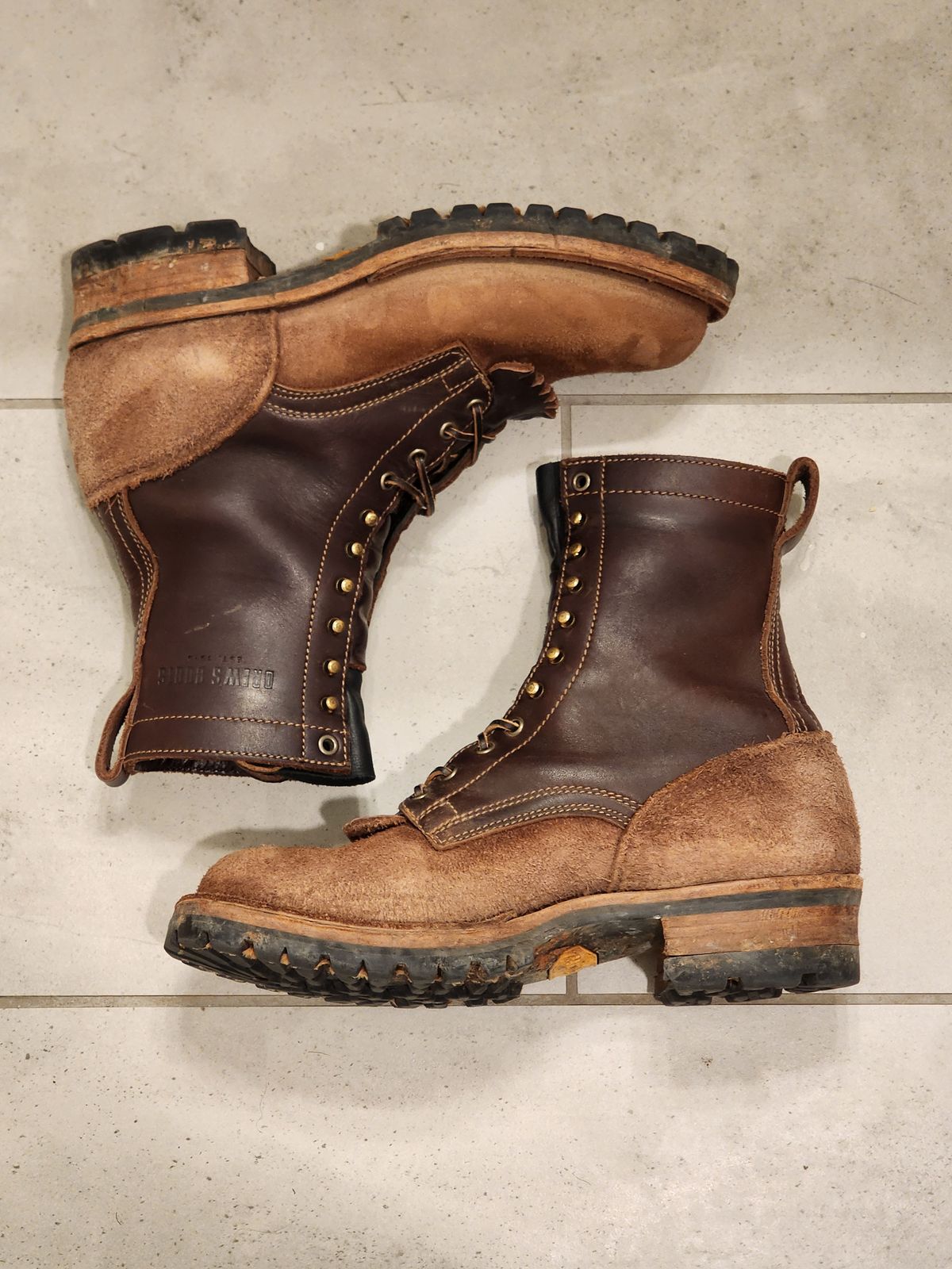 Photo by Randomlurker541 on March 6, 2025 of the Drew's Boots 8-Inch Logger in Brown Combo.