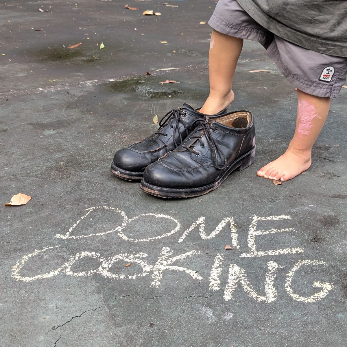 Photo by dante on November 1, 2025 of the Rolling Dub Trio Coupen Low Moc in Black Horse Front #1020.