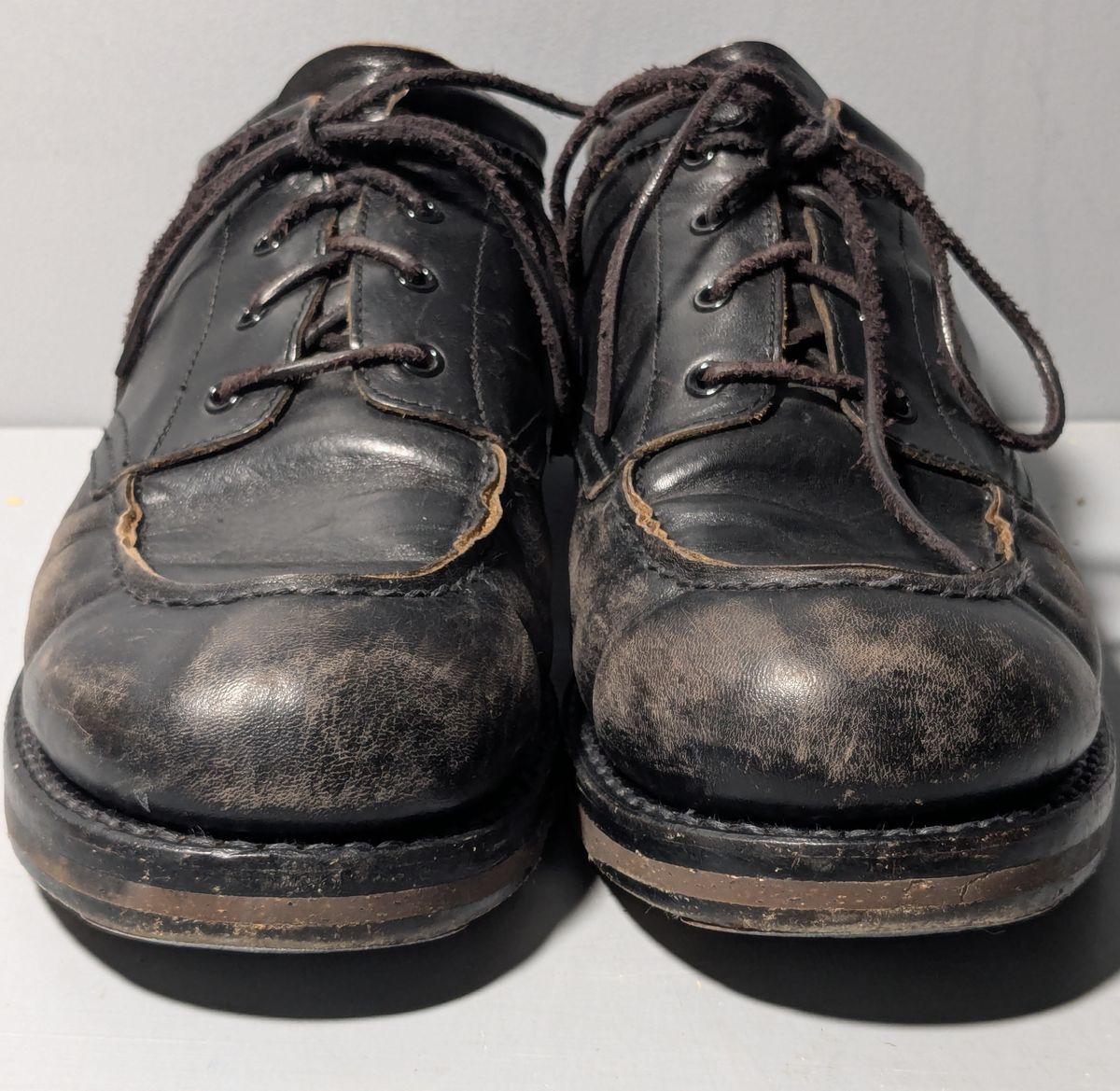 Photo by dante on January 2, 2026 of the Rolling Dub Trio Coupen Low Moc in Black Horse Front #1020.