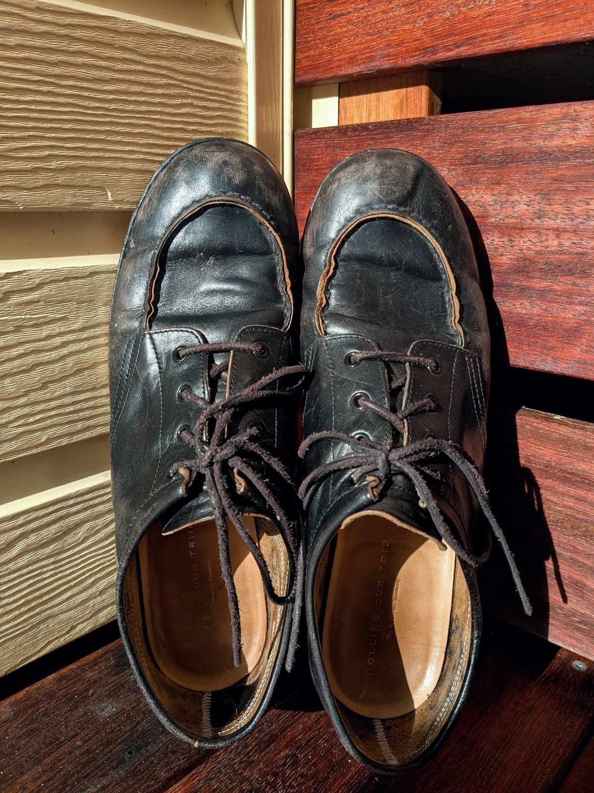 Photo by dante on February 3, 2026 of the Rolling Dub Trio Coupen Low Moc in Black Horse Front #1020.