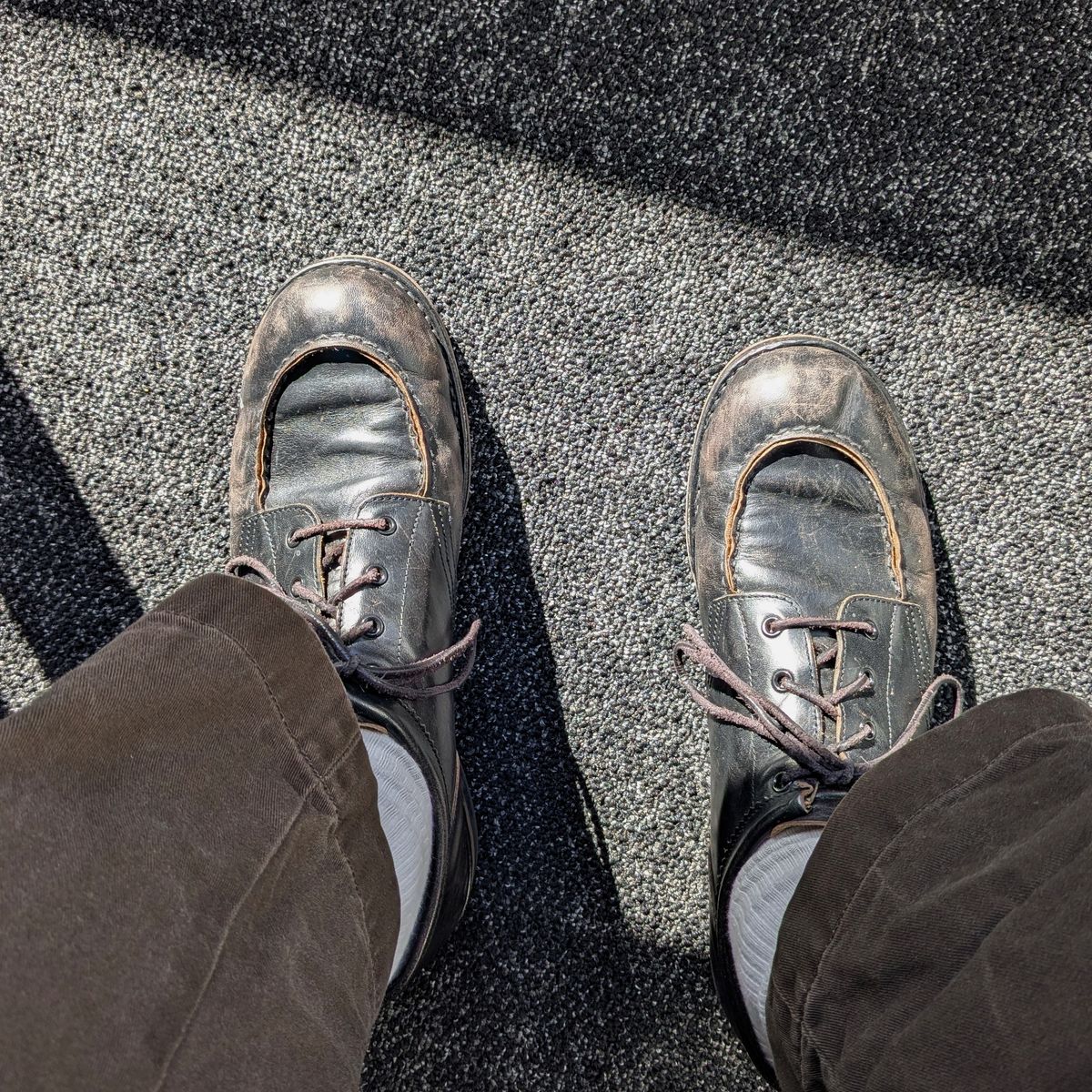 Photo by dante on February 6, 2026 of the Rolling Dub Trio Coupen Low Moc in Black Horse Front #1020.