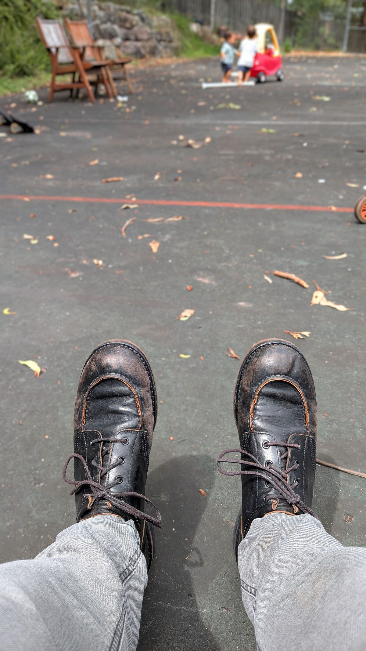 Photo by dante on March 1, 2026 of the Rolling Dub Trio Coupen Low Moc in Black Horse Front #1020.