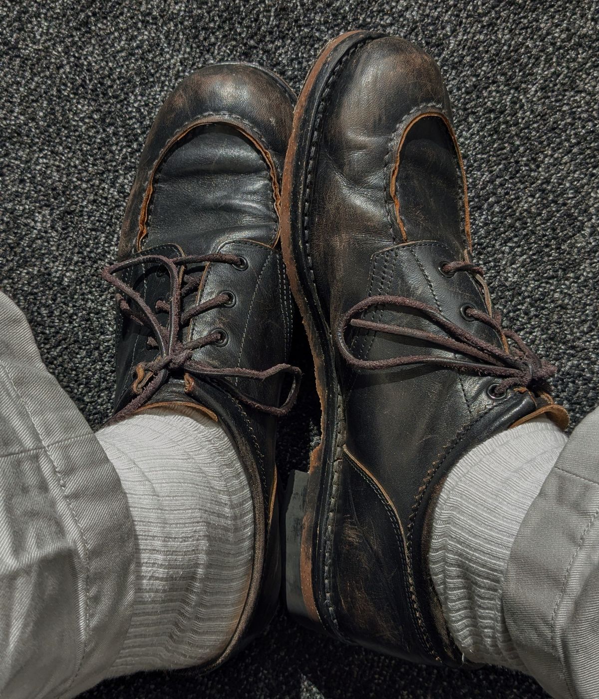 Photo by dante on March 2, 2026 of the Rolling Dub Trio Coupen Low Moc in Black Horse Front #1020.