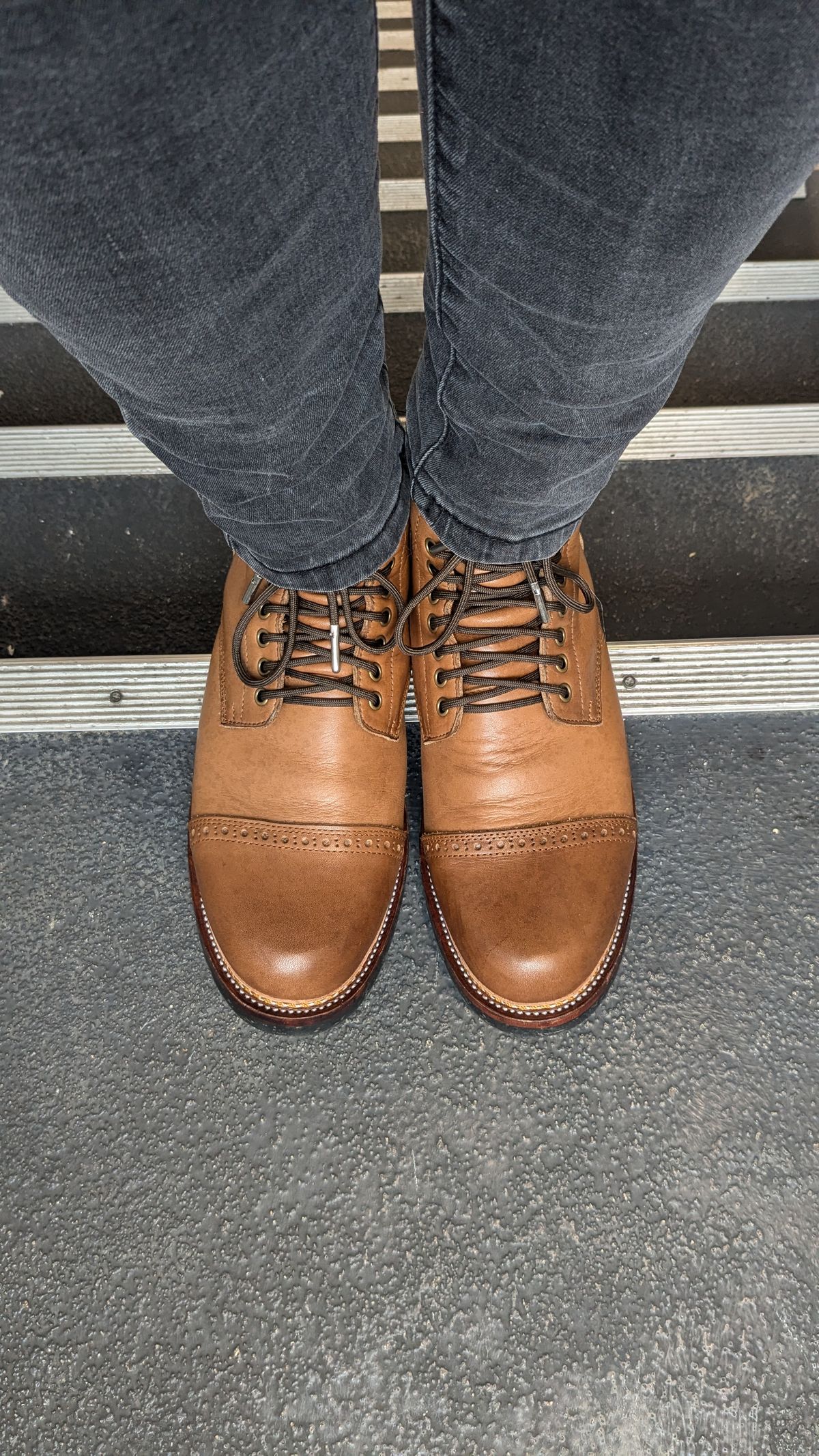 Photo by dante on November 11, 2024 of the Tahura Kaktoes in Tochigi Jeans #5 Khaki.
