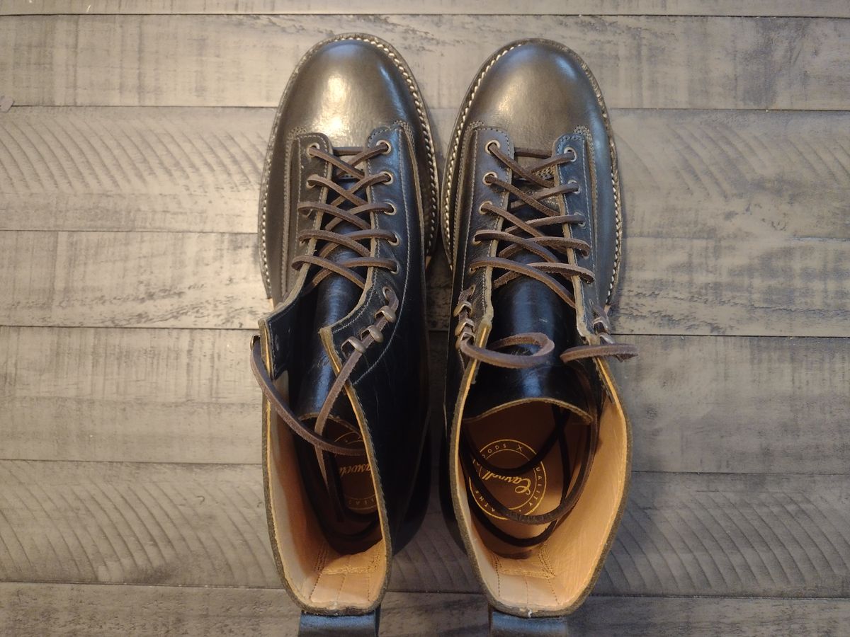 Photo by BootedBrewer on November 1, 2024 of the Caswell Boot Company Carver in Gallun Olive Teton Stag.
