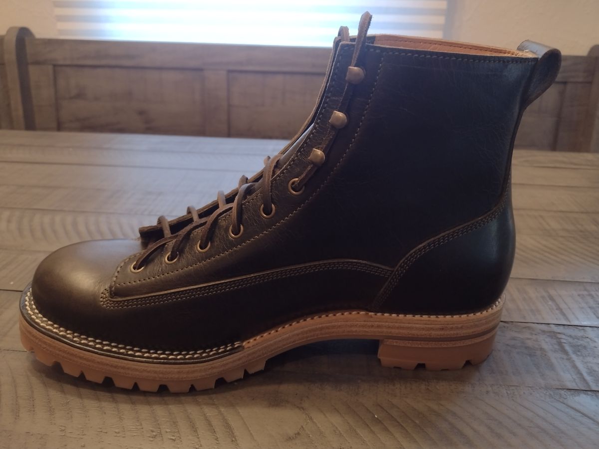 Photo by BootedBrewer on November 1, 2024 of the Caswell Boot Company Carver in Gallun Olive Teton Stag.