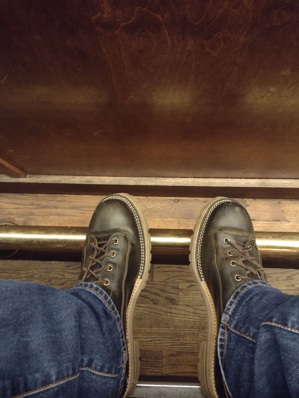 Photo by BootedBrewer on December 17, 2024 of the Caswell Boot Company Carver in Gallun Olive Teton Stag.