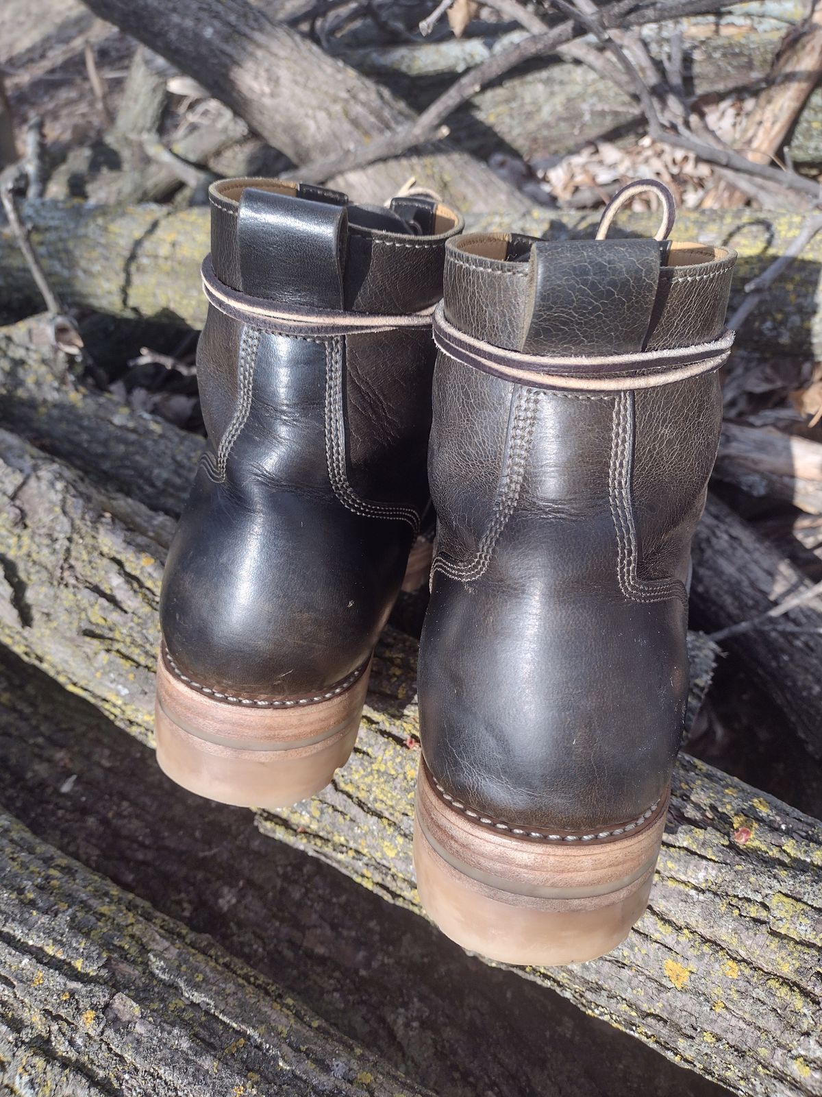 Photo by BootedBrewer on April 4, 2025 of the Caswell Boot Company Carver in Gallun Olive Teton Stag.