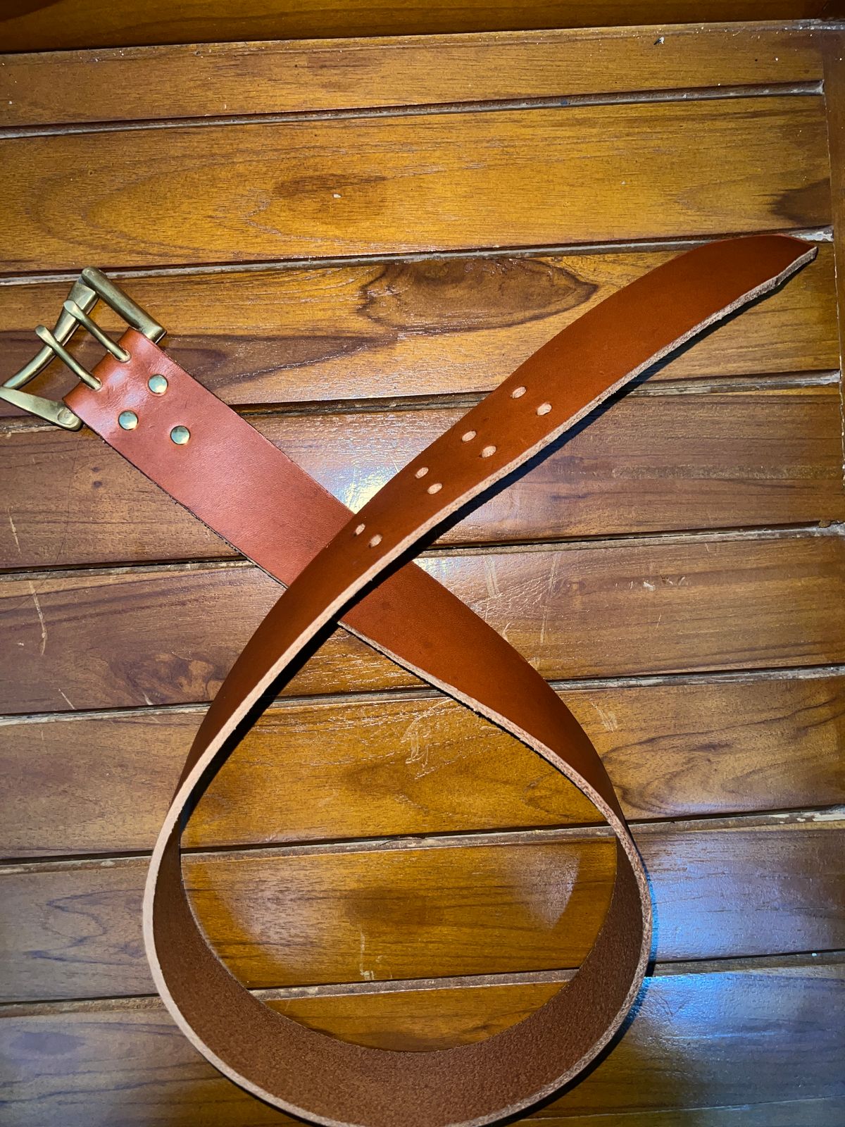 Photo by bimarosyidwicaksono on September 30, 2025 of the Self Made Leather Belt in Rocky Walpier Italy Cognac.