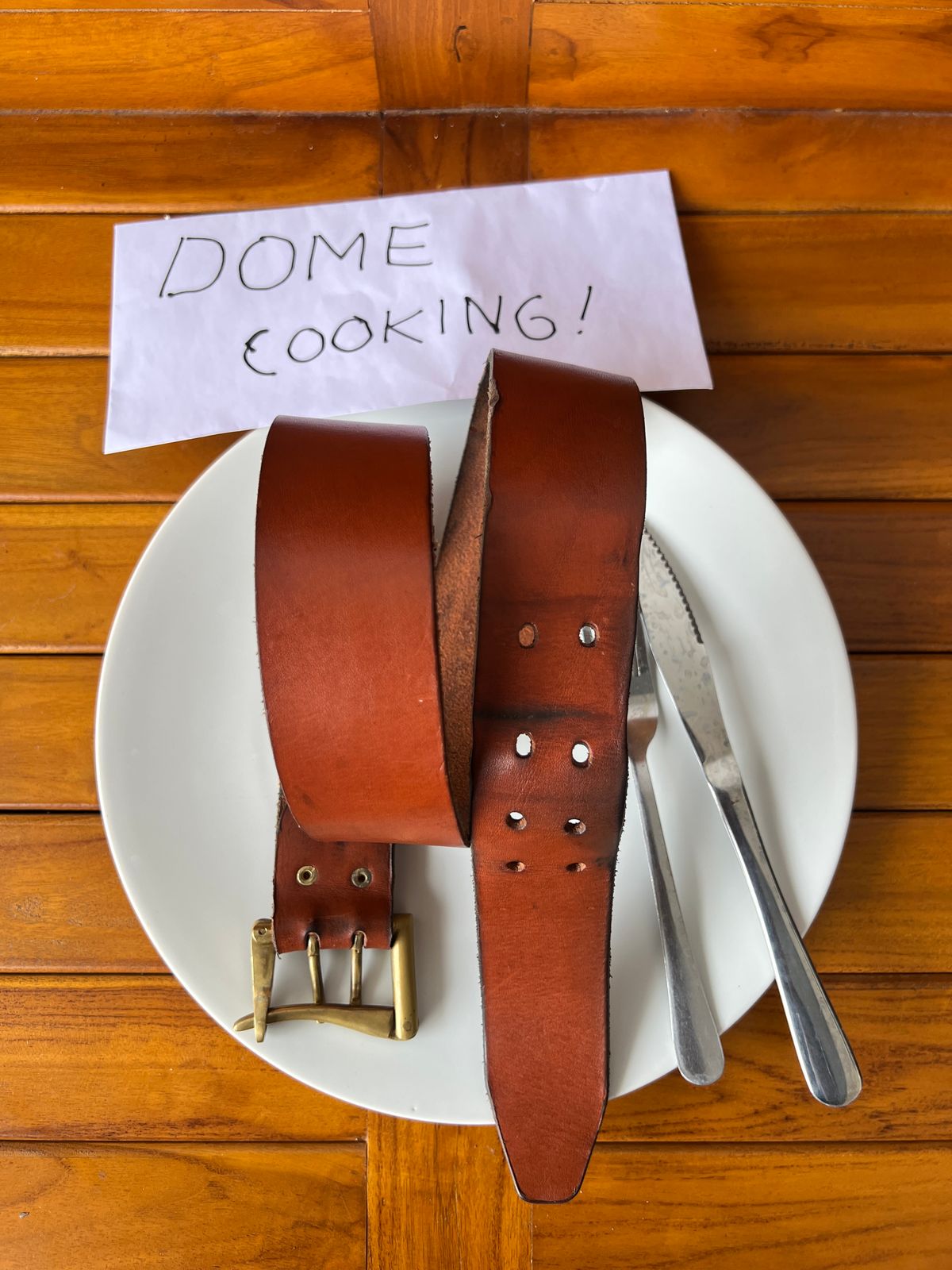 Photo by bimarosyidwicaksono on November 3, 2025 of the Self Made Leather Belt in Rocky Walpier Italy Cognac.