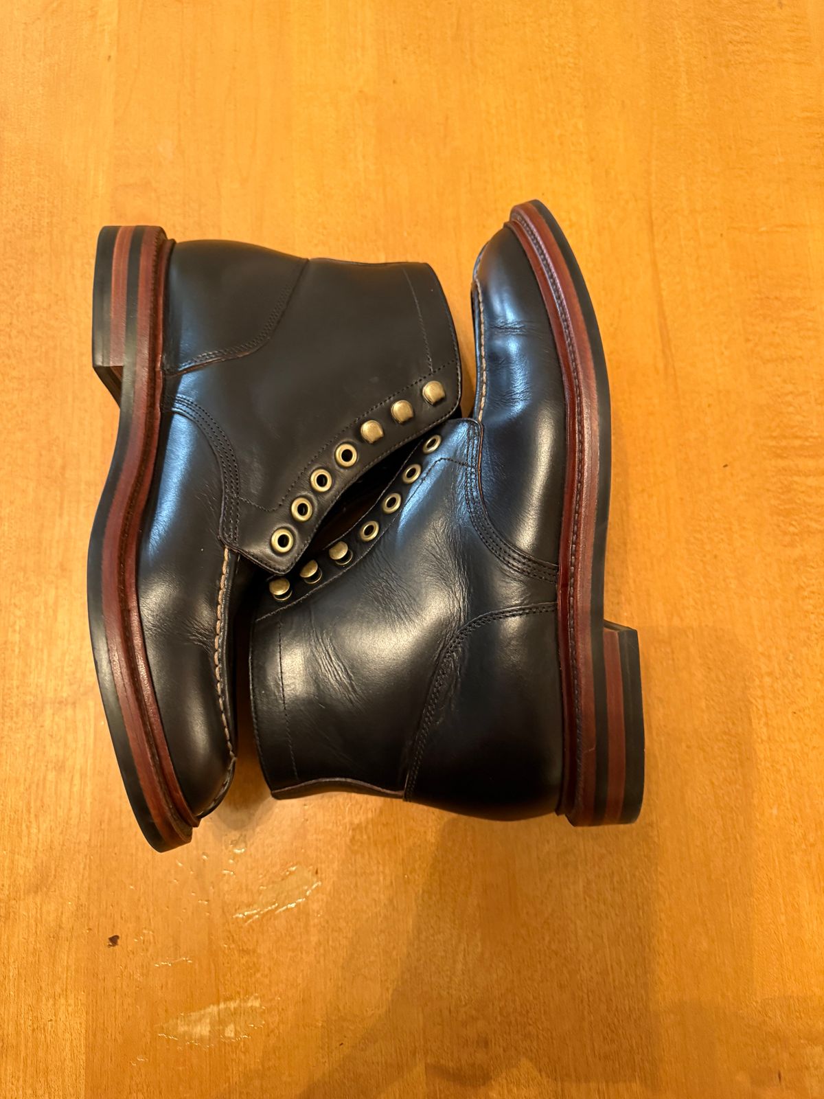 Photo by Bear_runner on October 2, 2025 of the Grant Stone Ottawa Boot in Horween Chromexel.