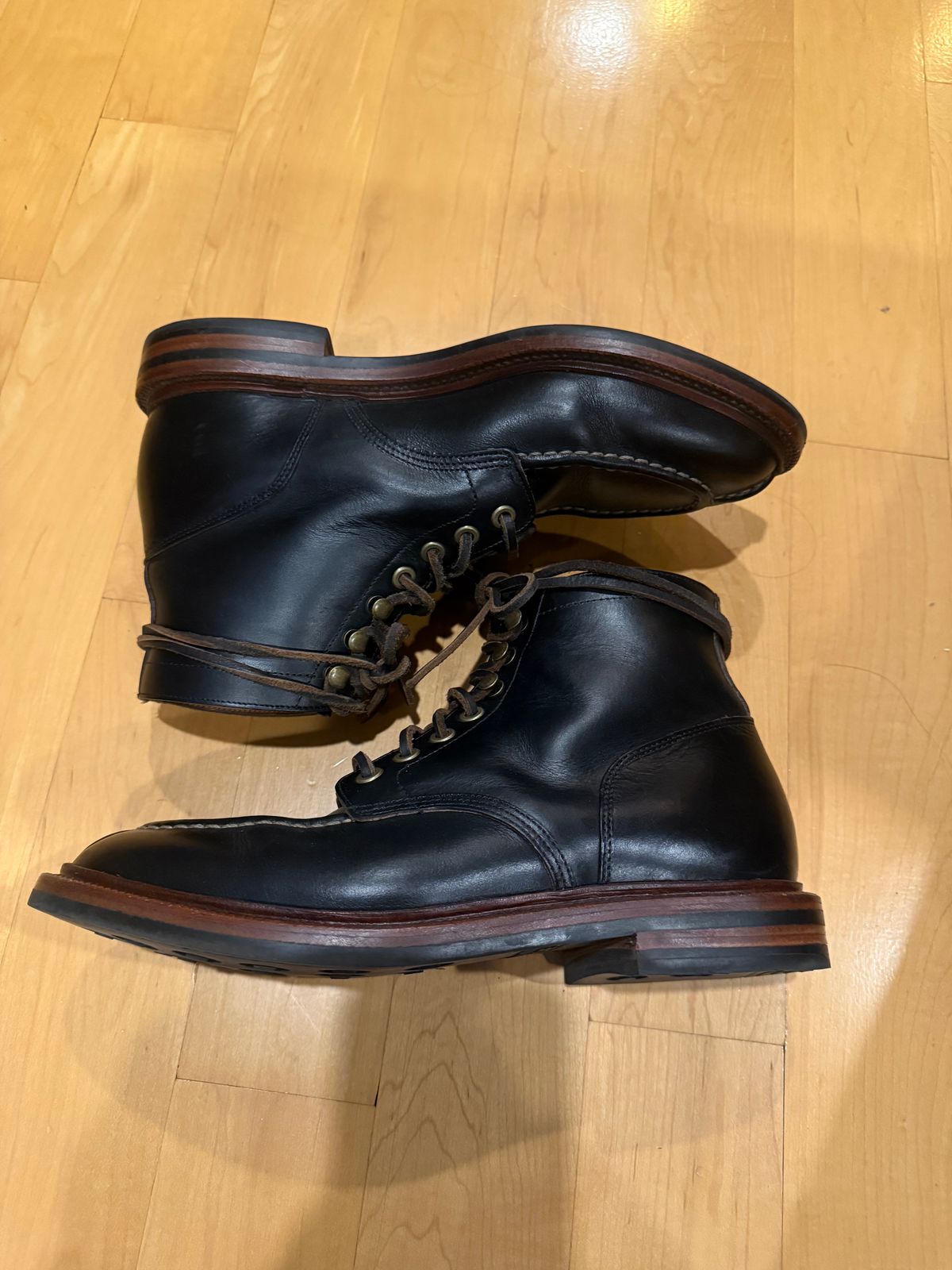 Photo by Bear_runner on November 6, 2025 of the Grant Stone Ottawa Boot in Horween Chromexel.