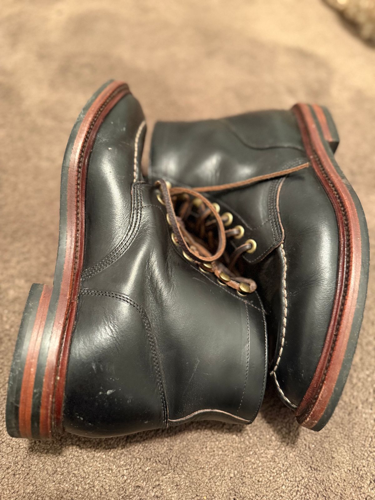Photo by Bear_runner on December 6, 2025 of the Grant Stone Ottawa Boot in Horween Chromexel.