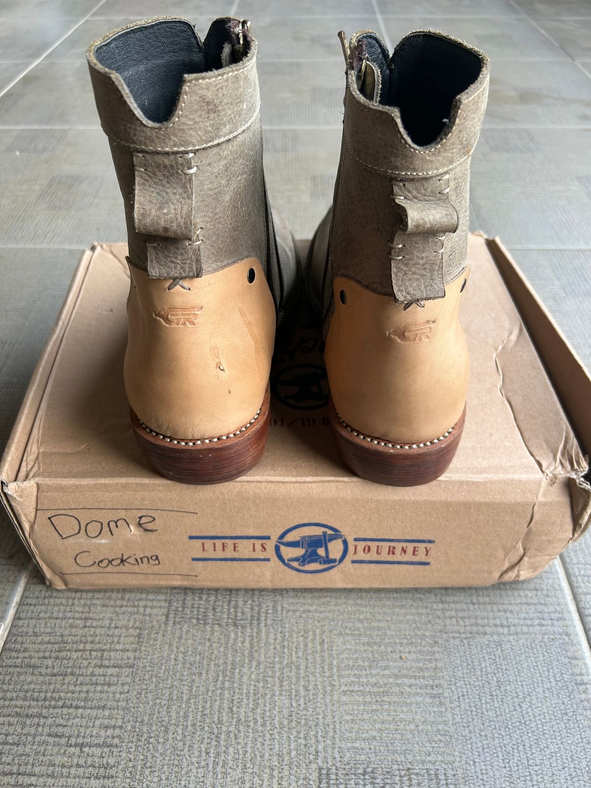 Photo by enggut on November 1, 2025 of the Geer.boots Indonesia Chelsea Boots in Crazy Horse Leather.