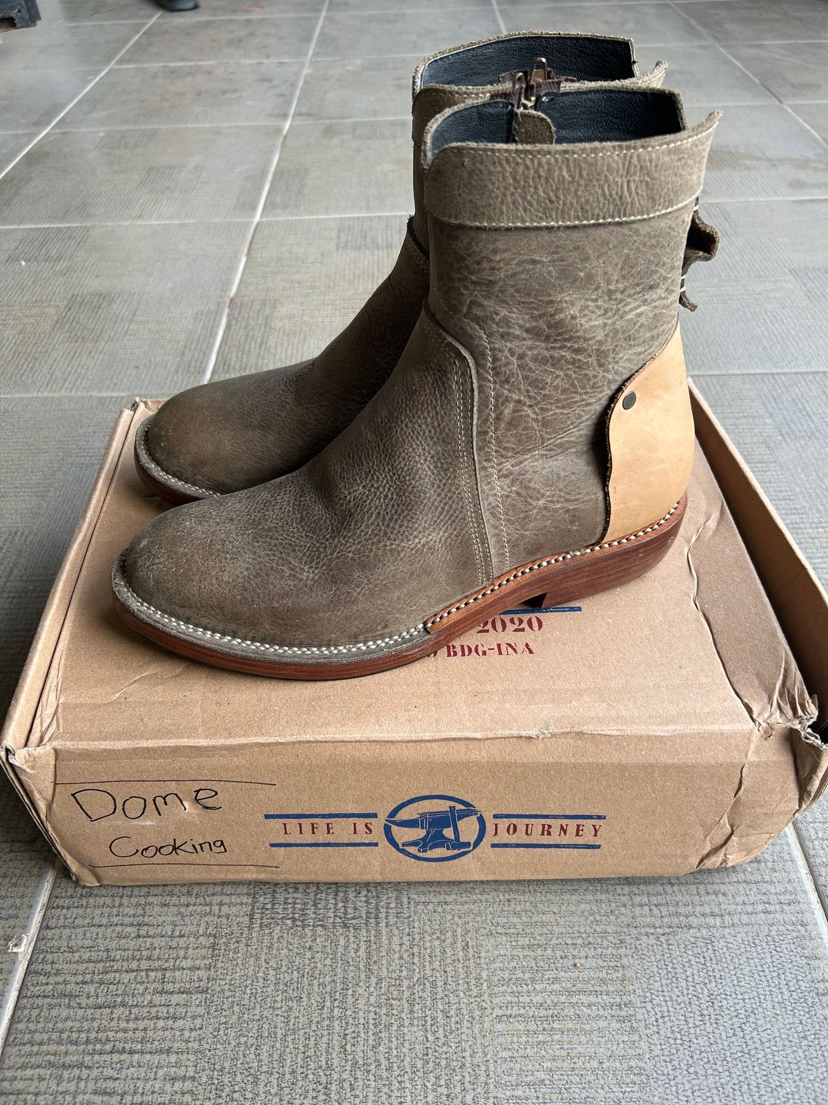 Photo by enggut on November 1, 2025 of the Geer.boots Indonesia Chelsea Boots in Crazy Horse Leather.