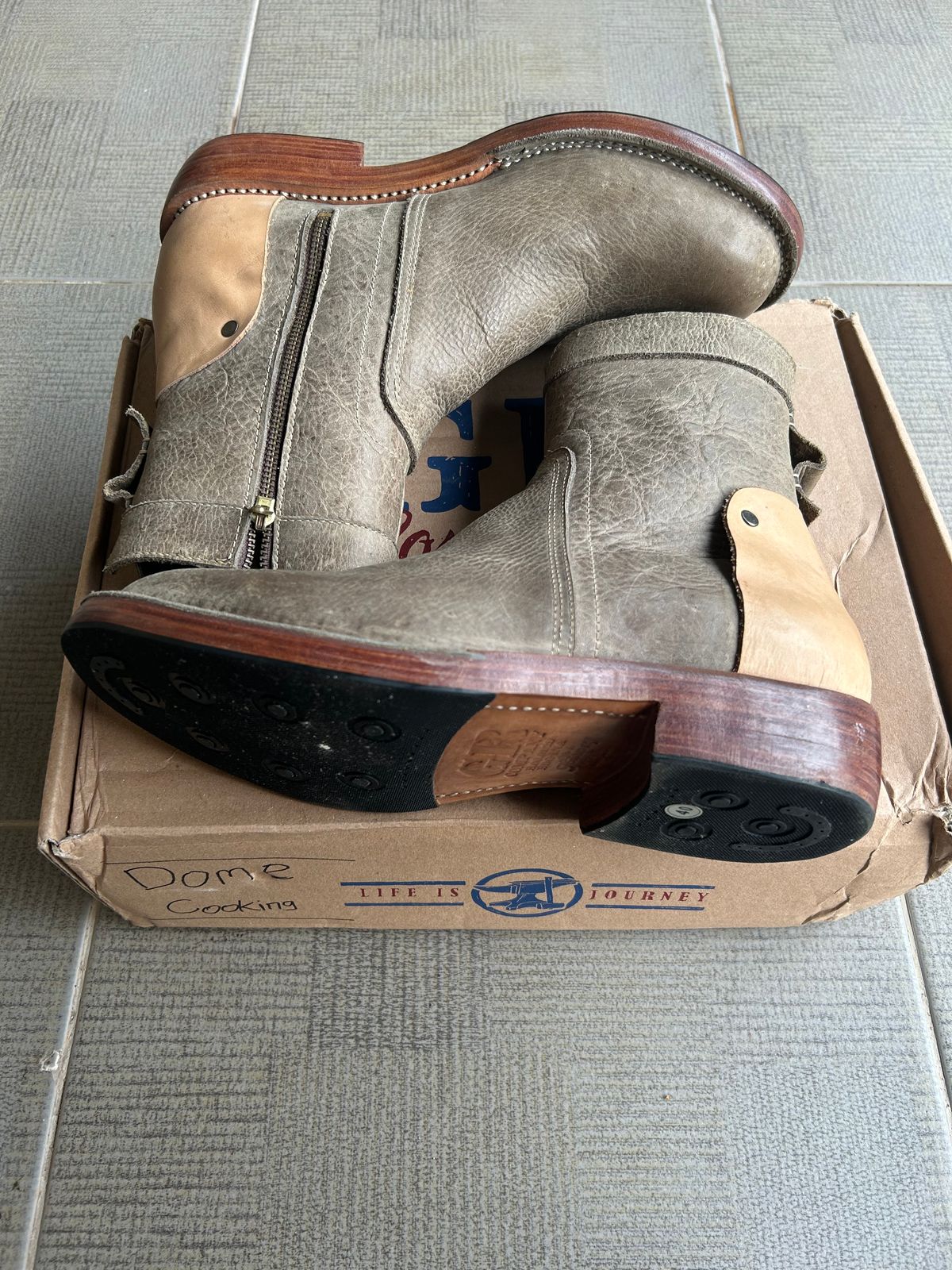 Photo by enggut on November 1, 2025 of the Geer.boots Indonesia Chelsea Boots in Crazy Horse Leather.