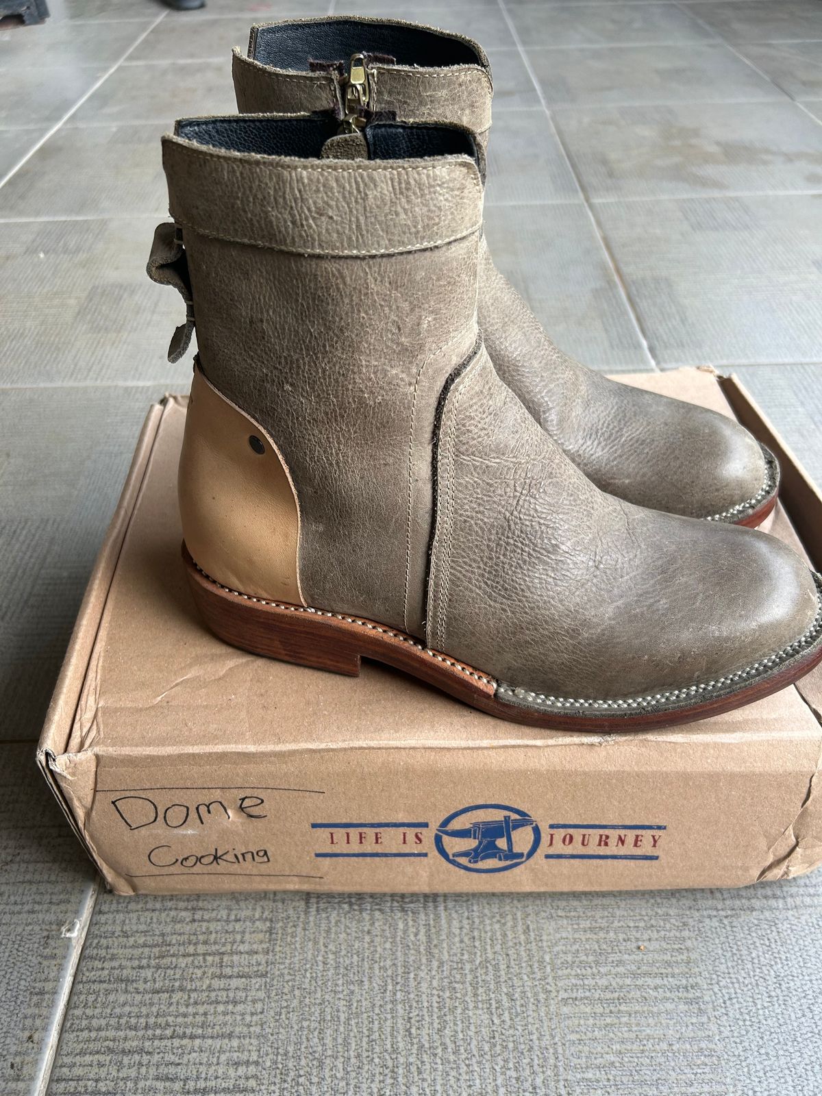 Photo by enggut on November 1, 2025 of the Geer.boots Indonesia Chelsea Boots in Crazy Horse Leather.