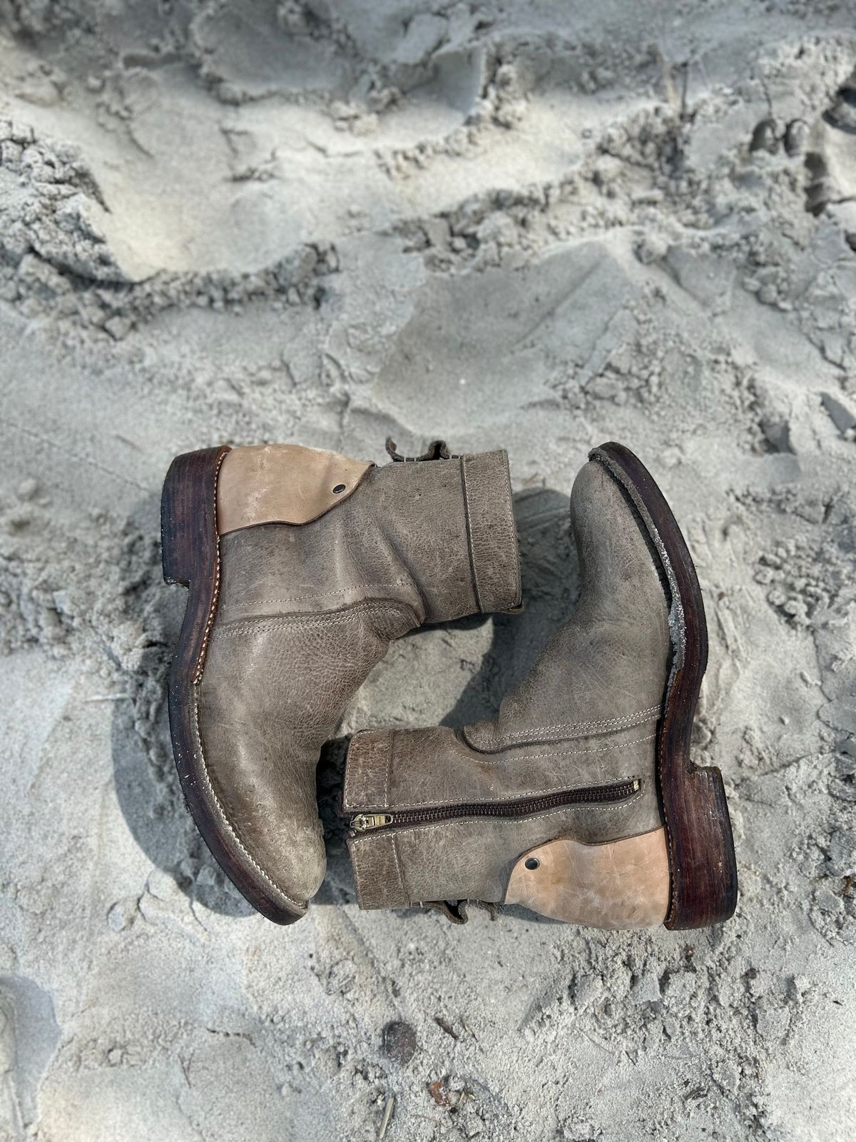 Photo by enggut on January 4, 2026 of the Geer.boots Indonesia Chelsea Boots in Crazy Horse Leather.