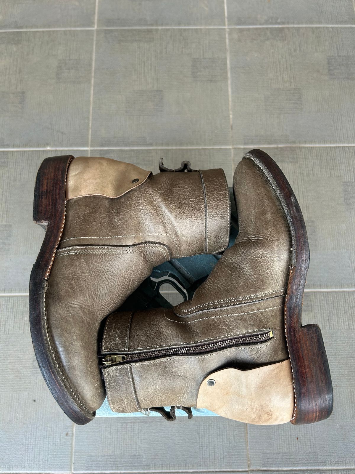 Photo by enggut on February 6, 2026 of the Geer.boots Indonesia Chelsea Boots in Crazy Horse Leather.