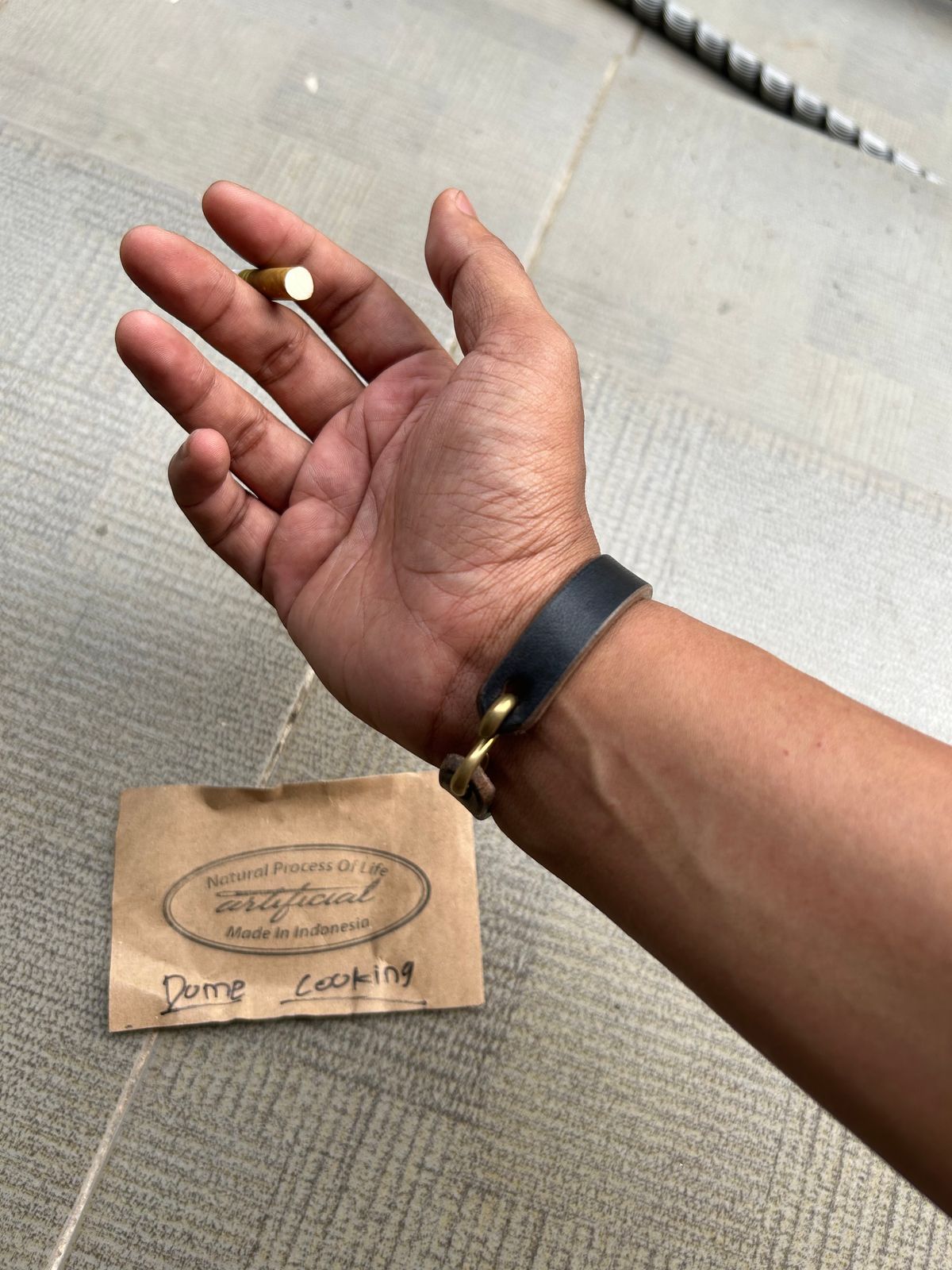 Photo by enggut on November 1, 2025 of the Artificial Goods Bracelet in Indonesian Natural Veg Tan.