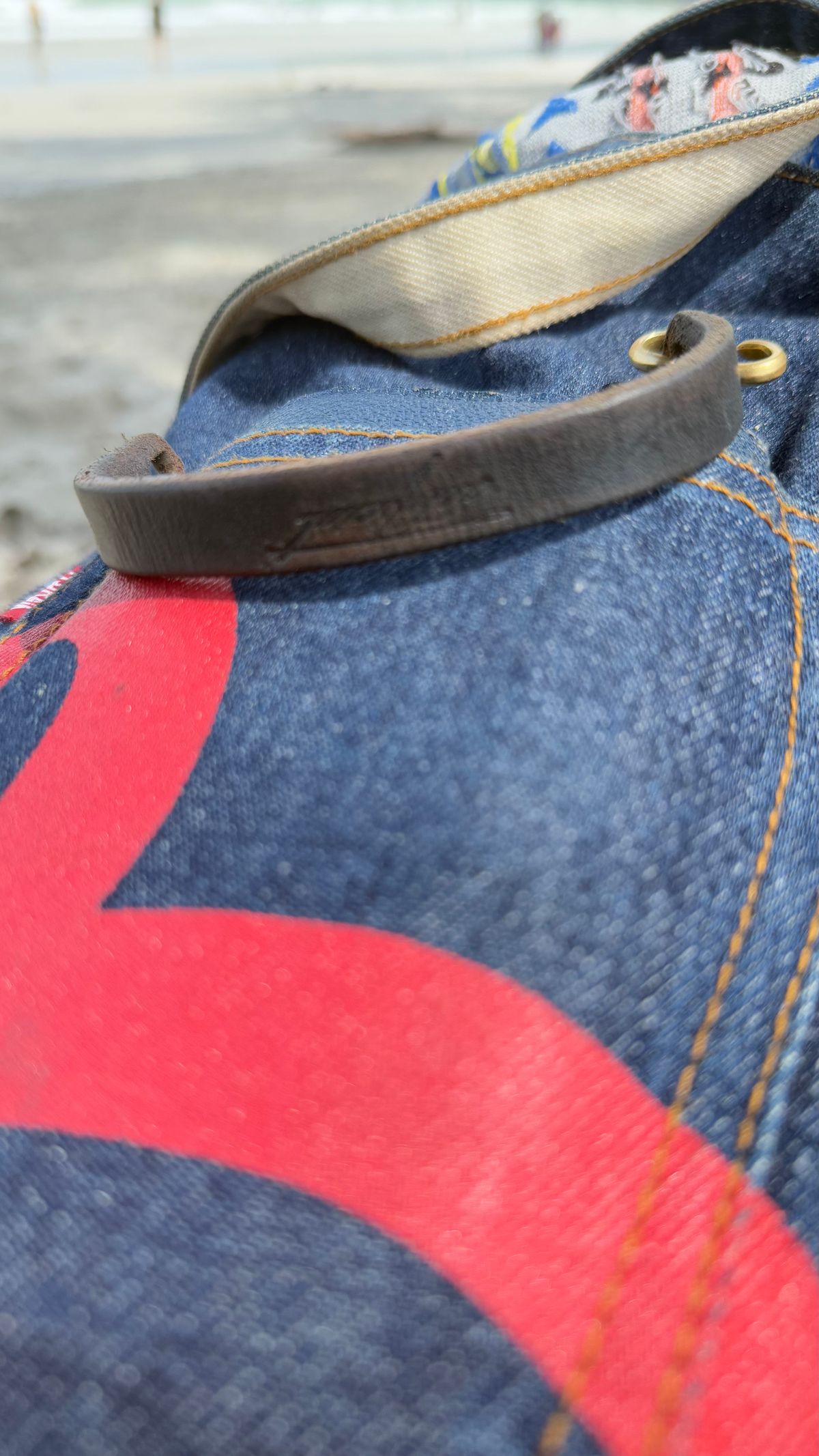 Photo by enggut on January 4, 2026 of the Artificial Goods Bracelet in Indonesian Natural Veg Tan.