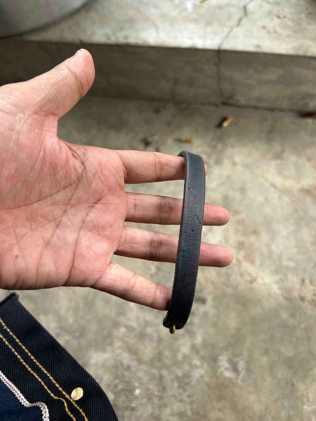 Photo by enggut on February 6, 2026 of the Artificial Goods Bracelet in Indonesian Natural Veg Tan.