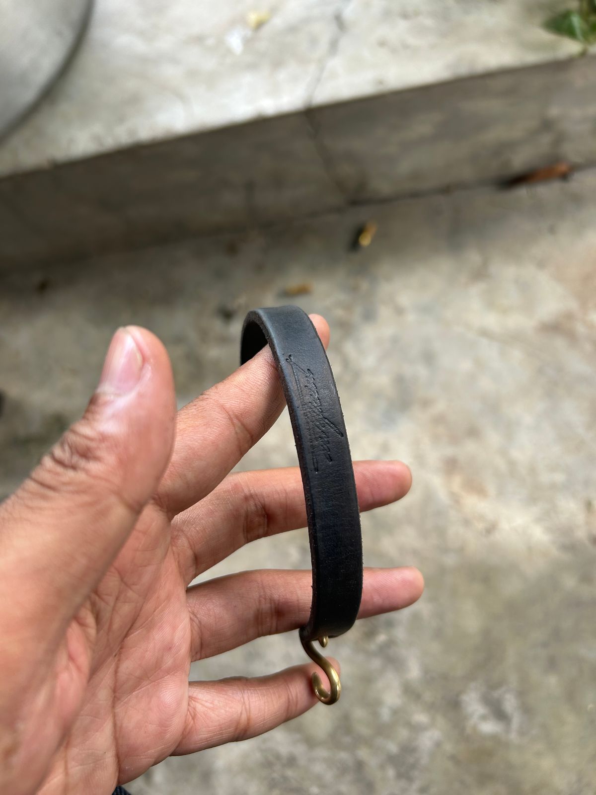 Photo by enggut on February 6, 2026 of the Artificial Goods Bracelet in Indonesian Natural Veg Tan.