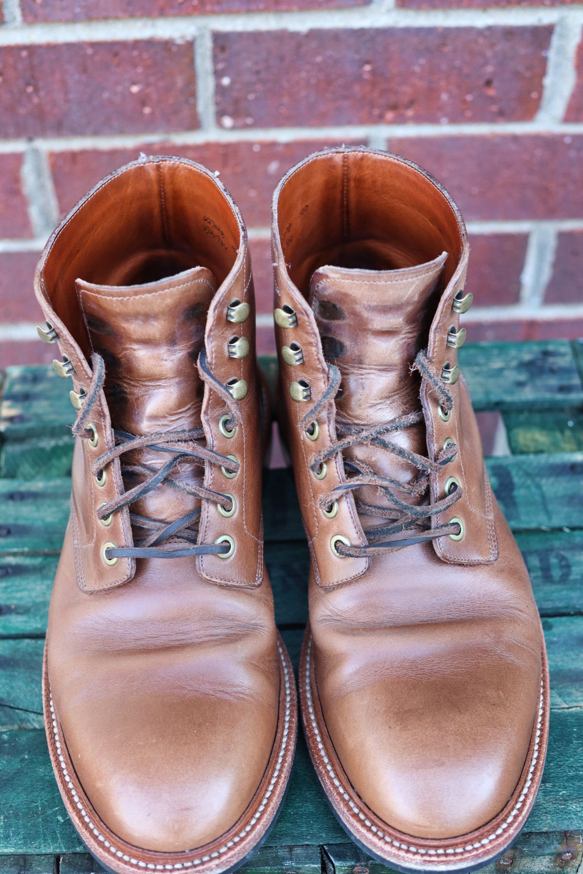 Photo by martinbd615 on December 1, 2024 of the Grant Stone Diesel Boot in Horween Dune Chromexcel.