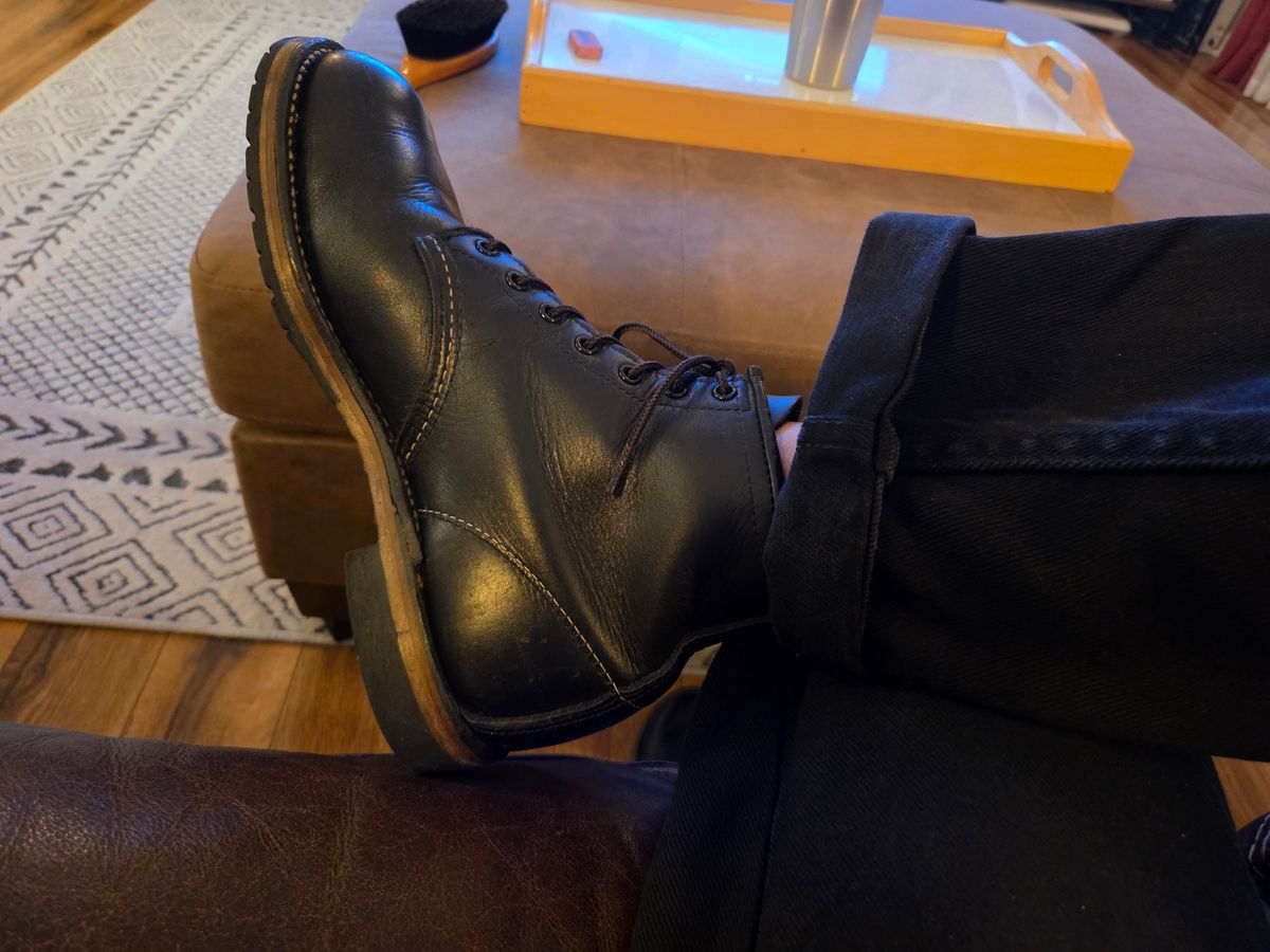 Photo by ABC123 on September 17, 2025 of the Red Wing Beckman in S.B. Foot Black Featherstone.
