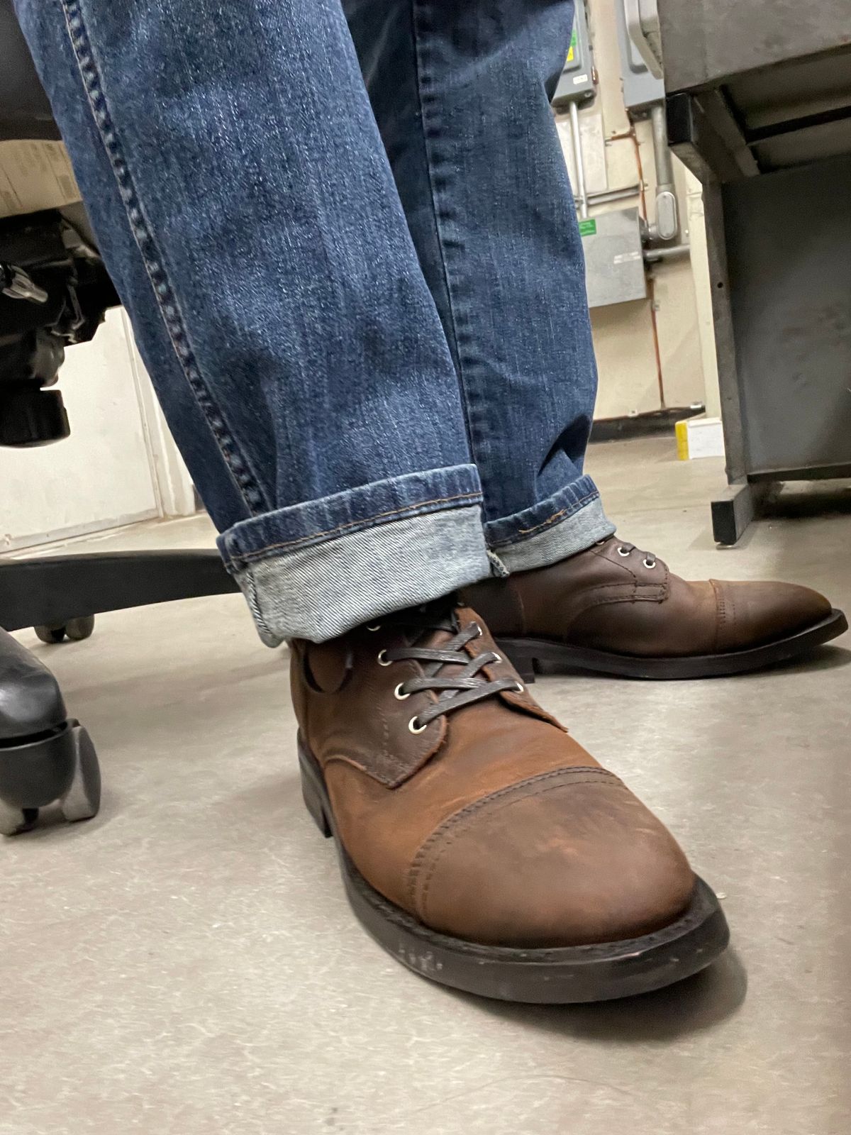 Photo by JayGeeToo on March 24, 2023 of the Thursday Captain in Arizona Adobe Rugged & Resilient.