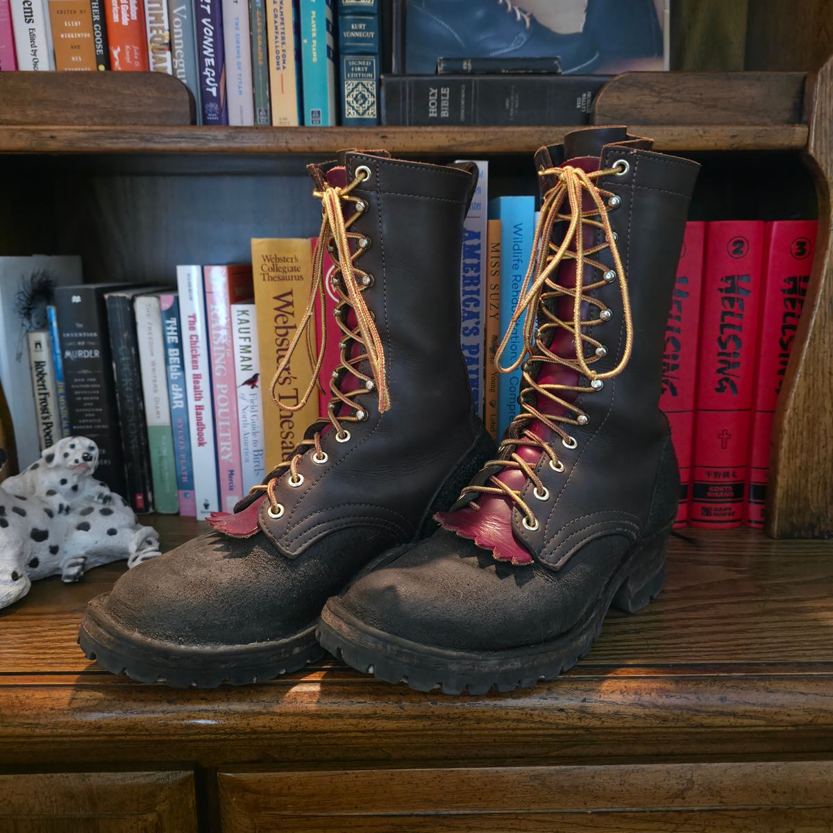Photo by RabbitsOnTheMoon on January 23, 2026 of the Frank's Boots The Patriot in Seidel Walnut Oil Tan & Seidel Walnut Roughout.