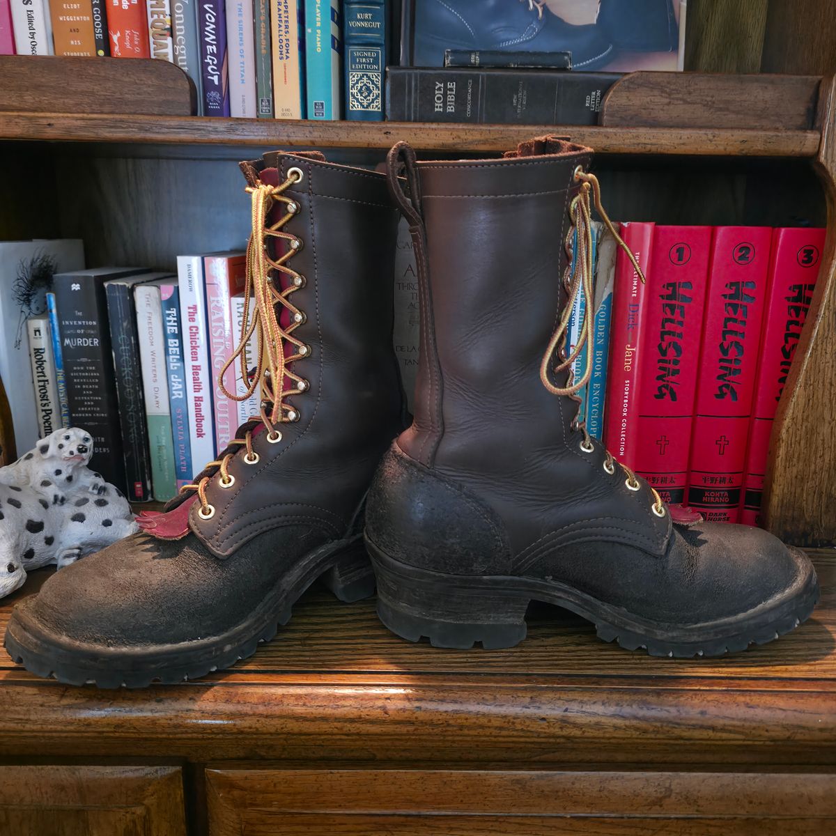 Photo by RabbitsOnTheMoon on January 23, 2026 of the Frank's Boots The Patriot in Seidel Walnut Oil Tan & Seidel Walnut Roughout.