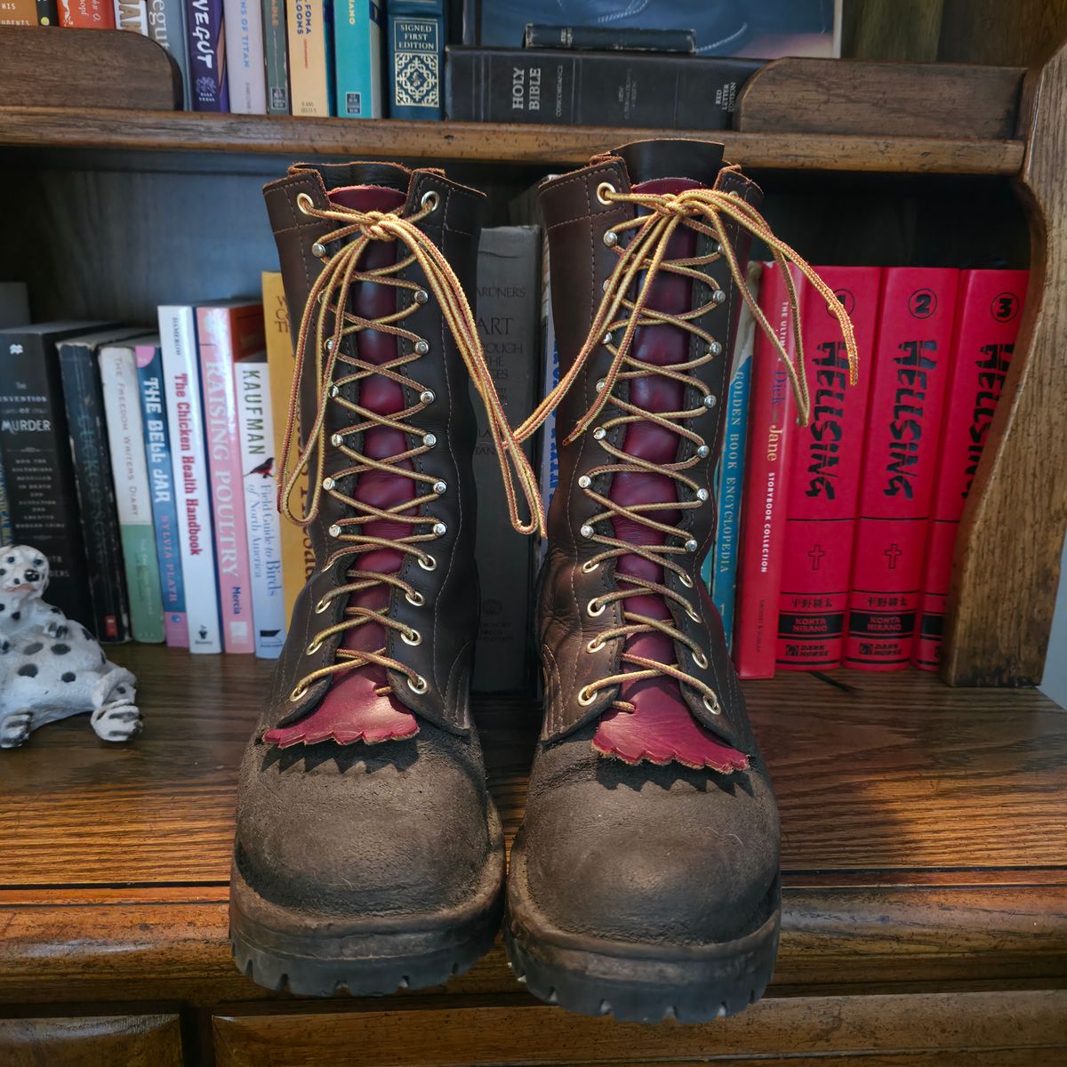 Photo by RabbitsOnTheMoon on January 23, 2026 of the Frank's Boots The Patriot in Seidel Walnut Oil Tan & Seidel Walnut Roughout.