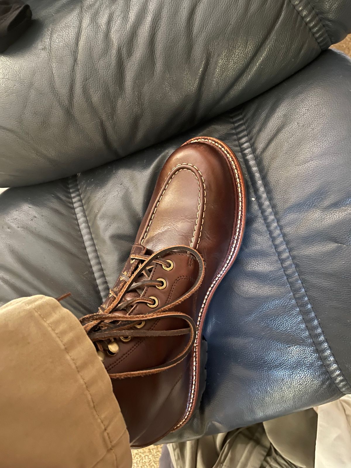 Photo by nosniv on May 29, 2024 of the Grant Stone Brass Boot in Horween Crimson Chromexcel.