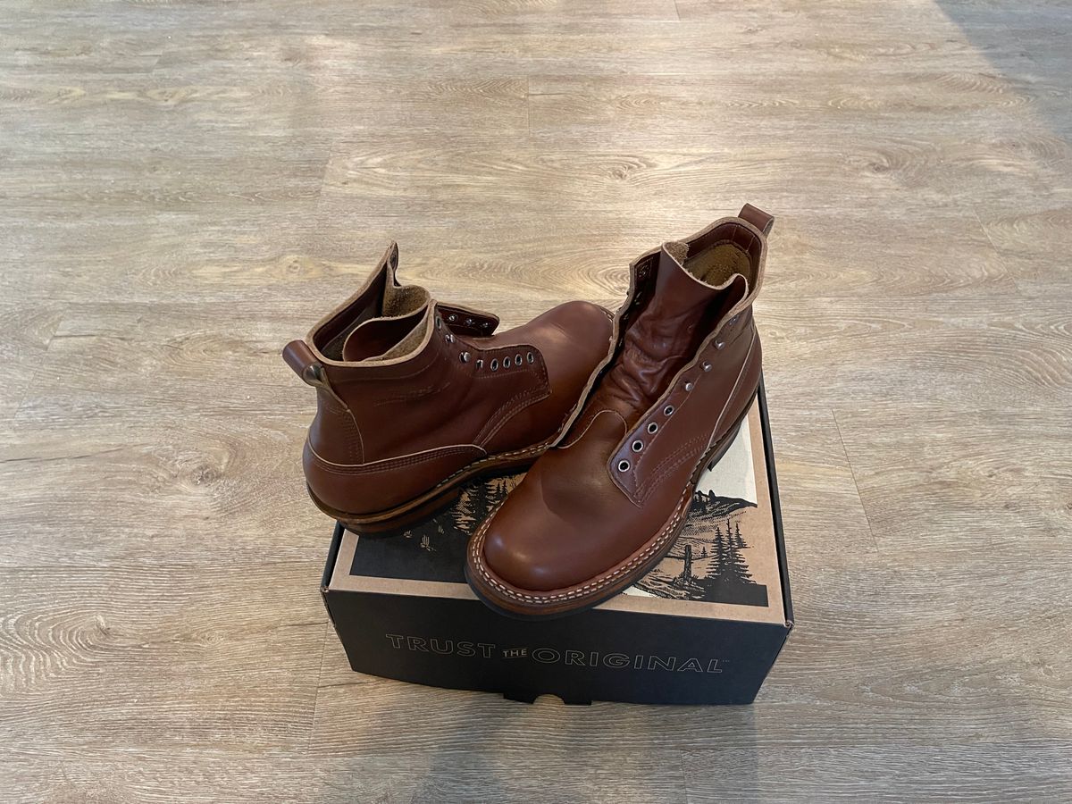 Photo by nosniv on May 17, 2024 of the White's 350 Cruiser in Horween British Tan Chromexcel.