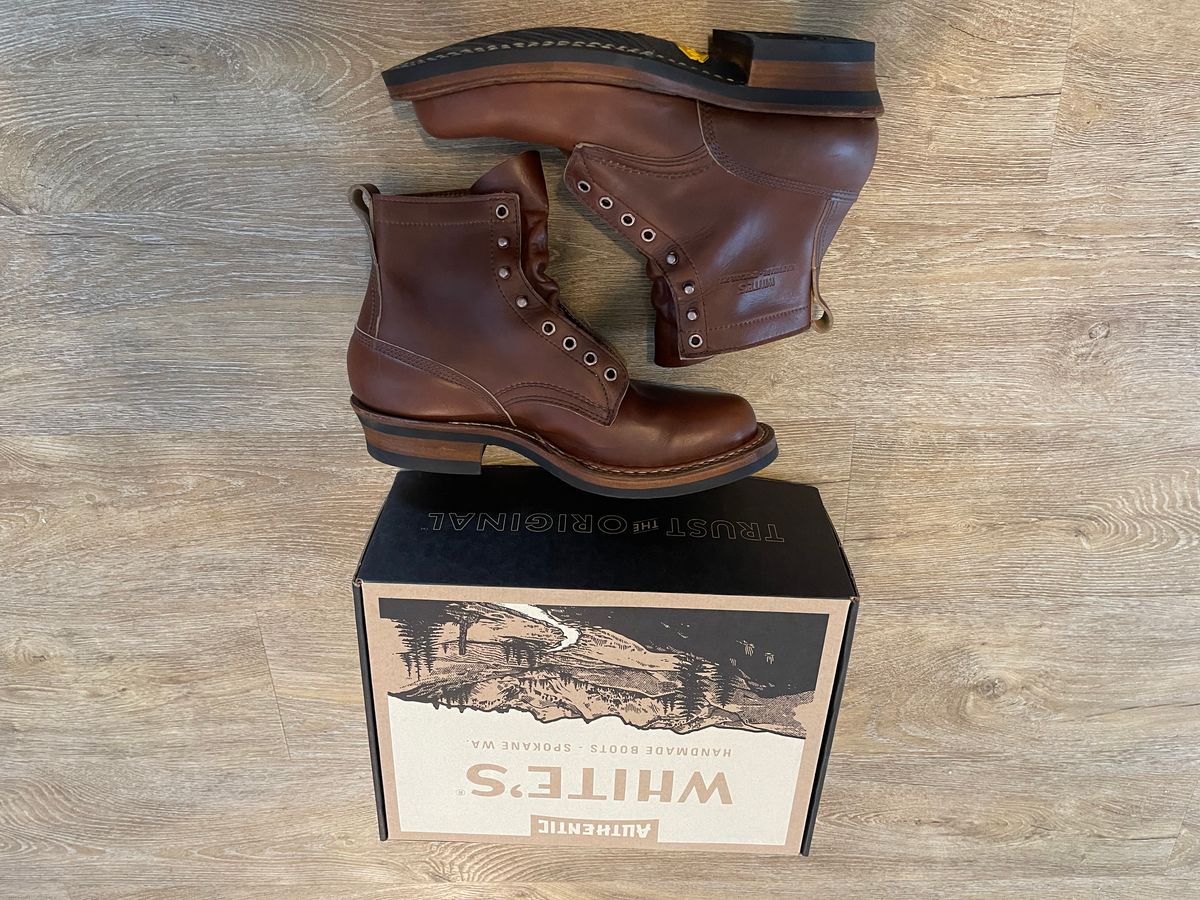 Photo by nosniv on May 17, 2024 of the White's 350 Cruiser in Horween British Tan Chromexcel.