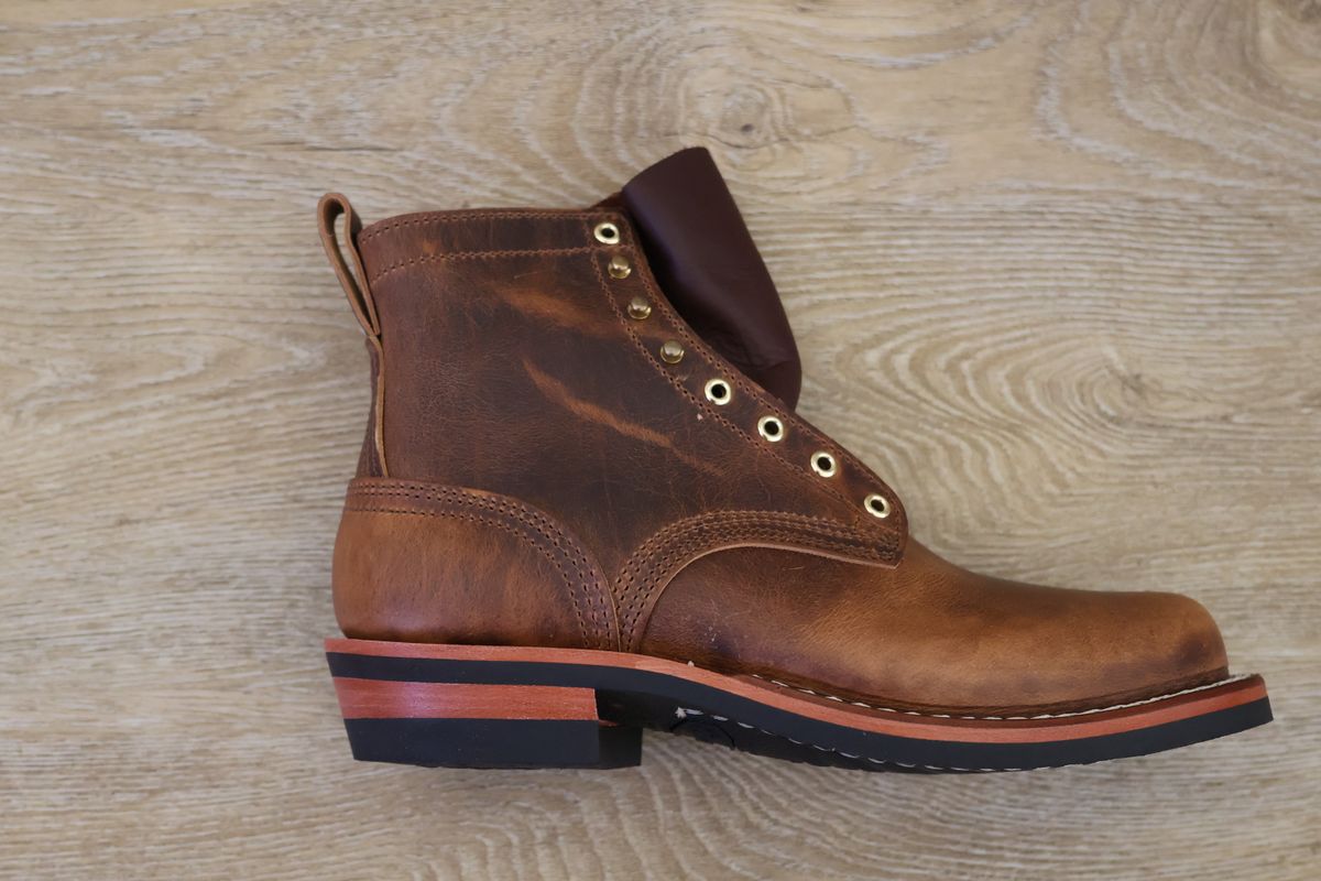 Photo by nosniv on September 24, 2025 of the Nicks DomePro in Horween Moc Cypress.
