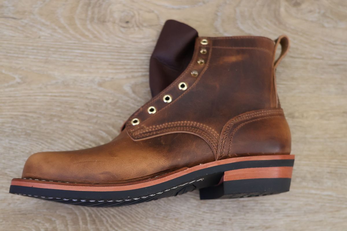 Photo by nosniv on September 24, 2025 of the Nicks DomePro in Horween Moc Cypress.