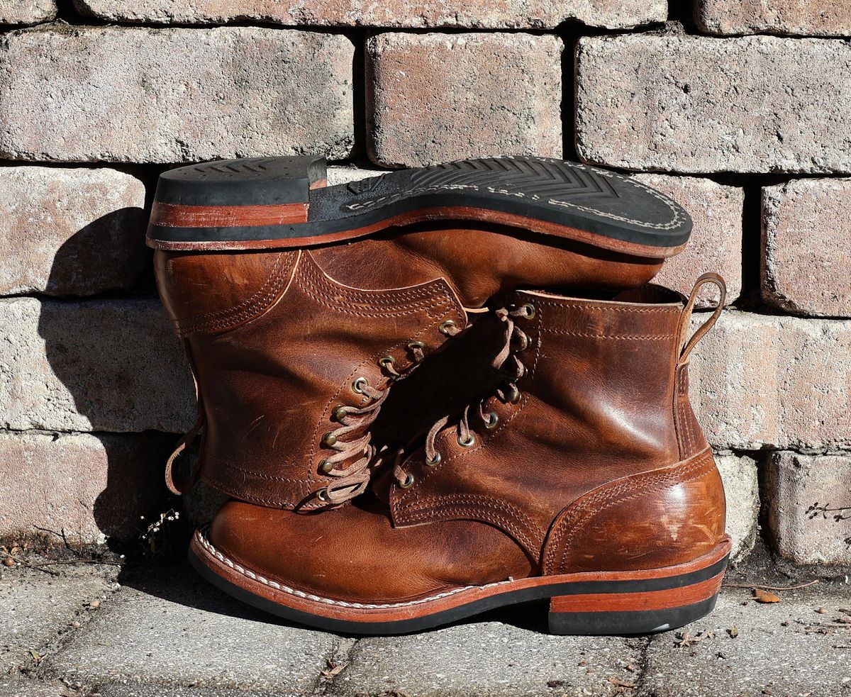 Photo by nosniv on January 4, 2026 of the Nicks DomePro in Horween Moc Cypress.