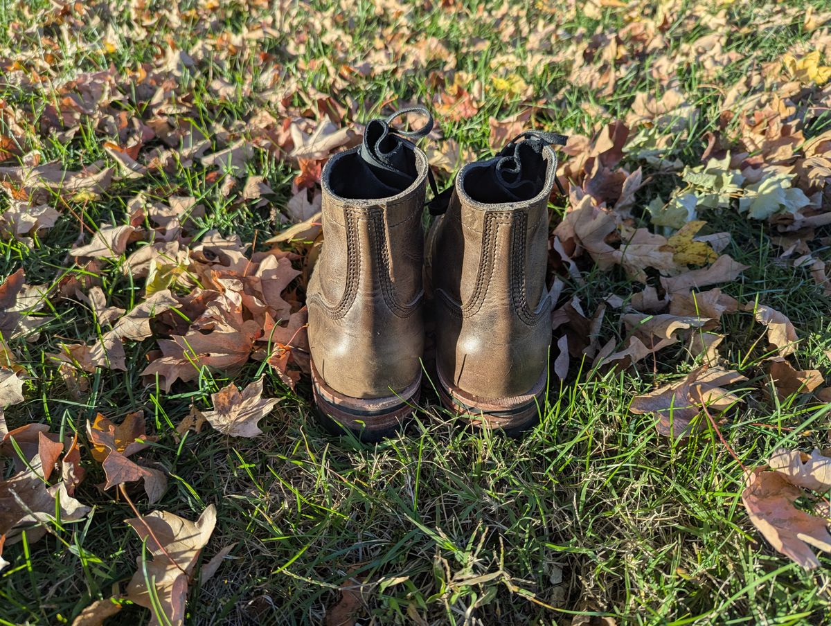 Photo by ABlazinBlueToe on November 5, 2025 of the Nicks Americana in Horween Charcoal Cypress.