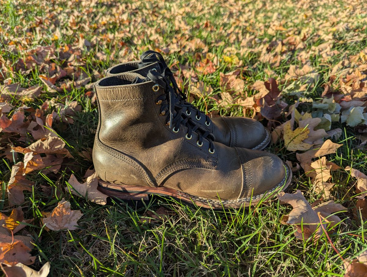 Photo by ABlazinBlueToe on November 5, 2025 of the Nicks Americana in Horween Charcoal Cypress.