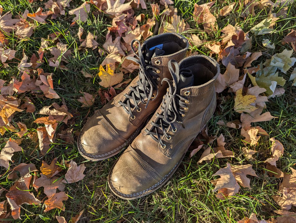 Photo by ABlazinBlueToe on November 5, 2025 of the Nicks Americana in Horween Charcoal Cypress.