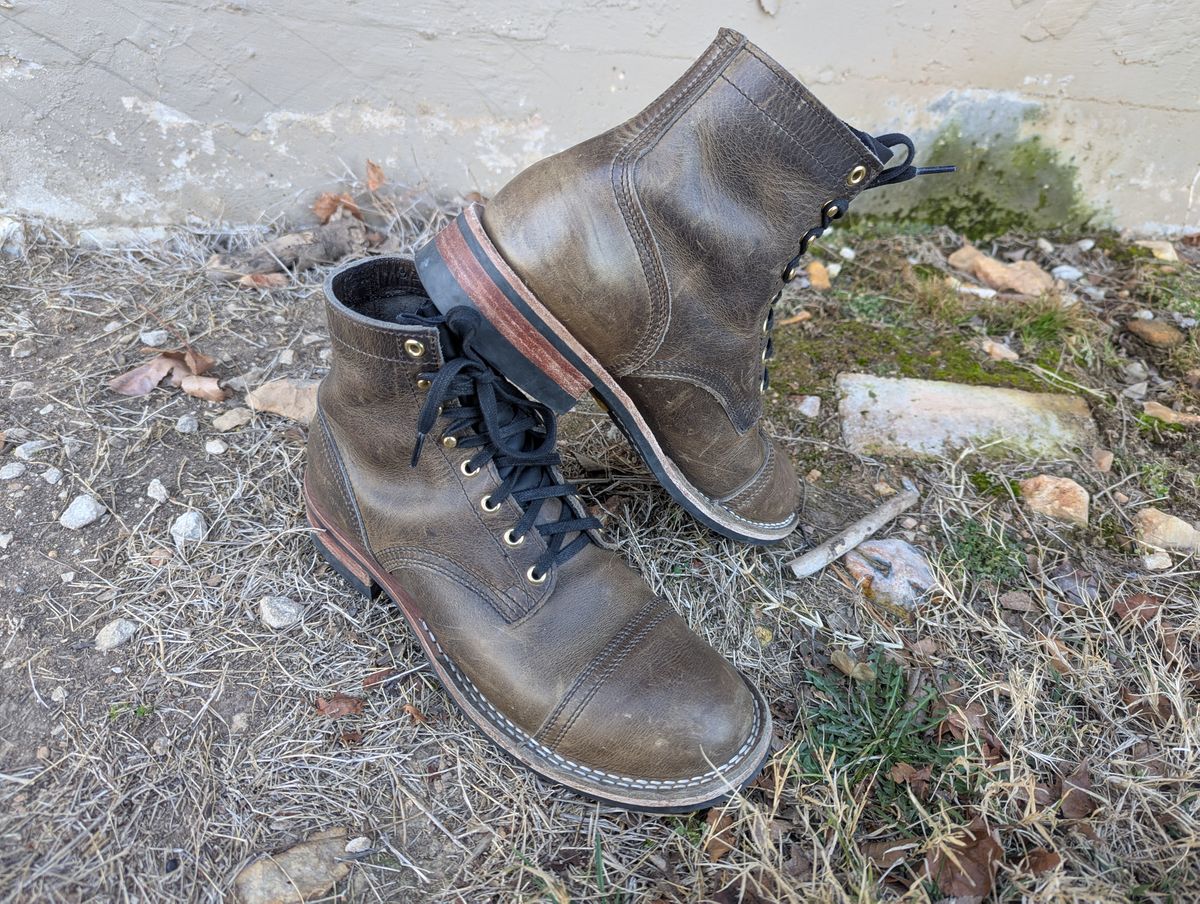 Photo by ABlazinBlueToe on January 5, 2026 of the Nicks Americana in Horween Charcoal Cypress.