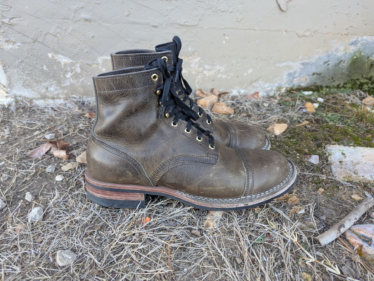 Photo by ABlazinBlueToe on January 5, 2026 of the Nicks Americana in Horween Charcoal Cypress.