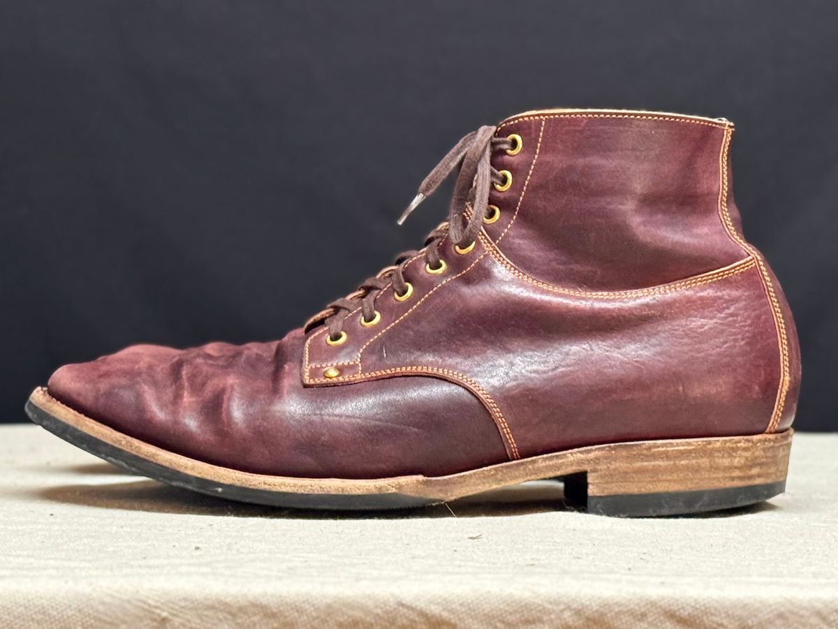 Photo by archwild on January 31, 2026 of the Østmo X Iron Boots Type 1 in Hand-Dyed Burgundy Maryam Washed Horsehide.